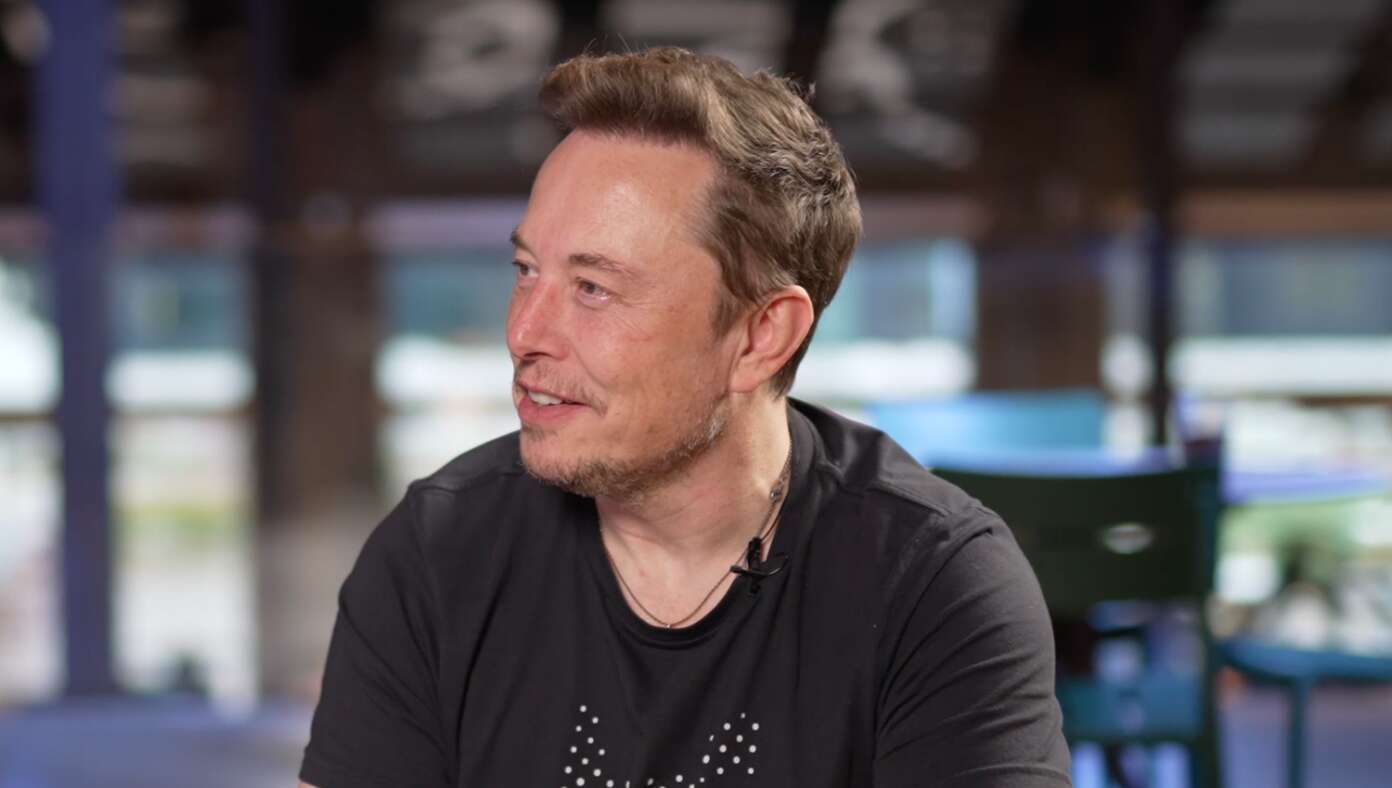 Wellness Check Called In On Elon Musk After He Doesn’t Post On X For Over 17 Minutes #BabylonBee