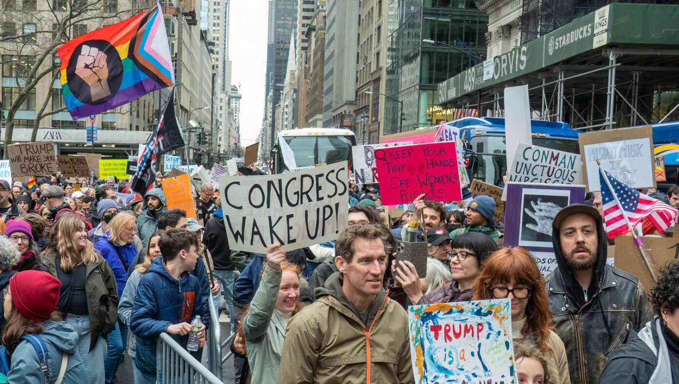 Protesters Remain Unaffected By Trump’s Shower Head Deregulation #BabylonBee
