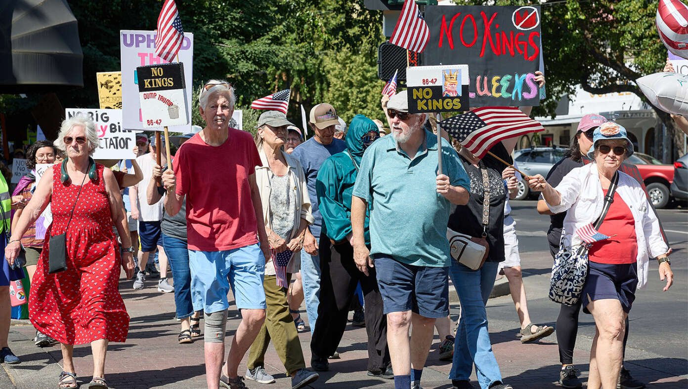 ‘Trump Is A King!’ Say People Freely Protesting In A Free Country #BabylonBee