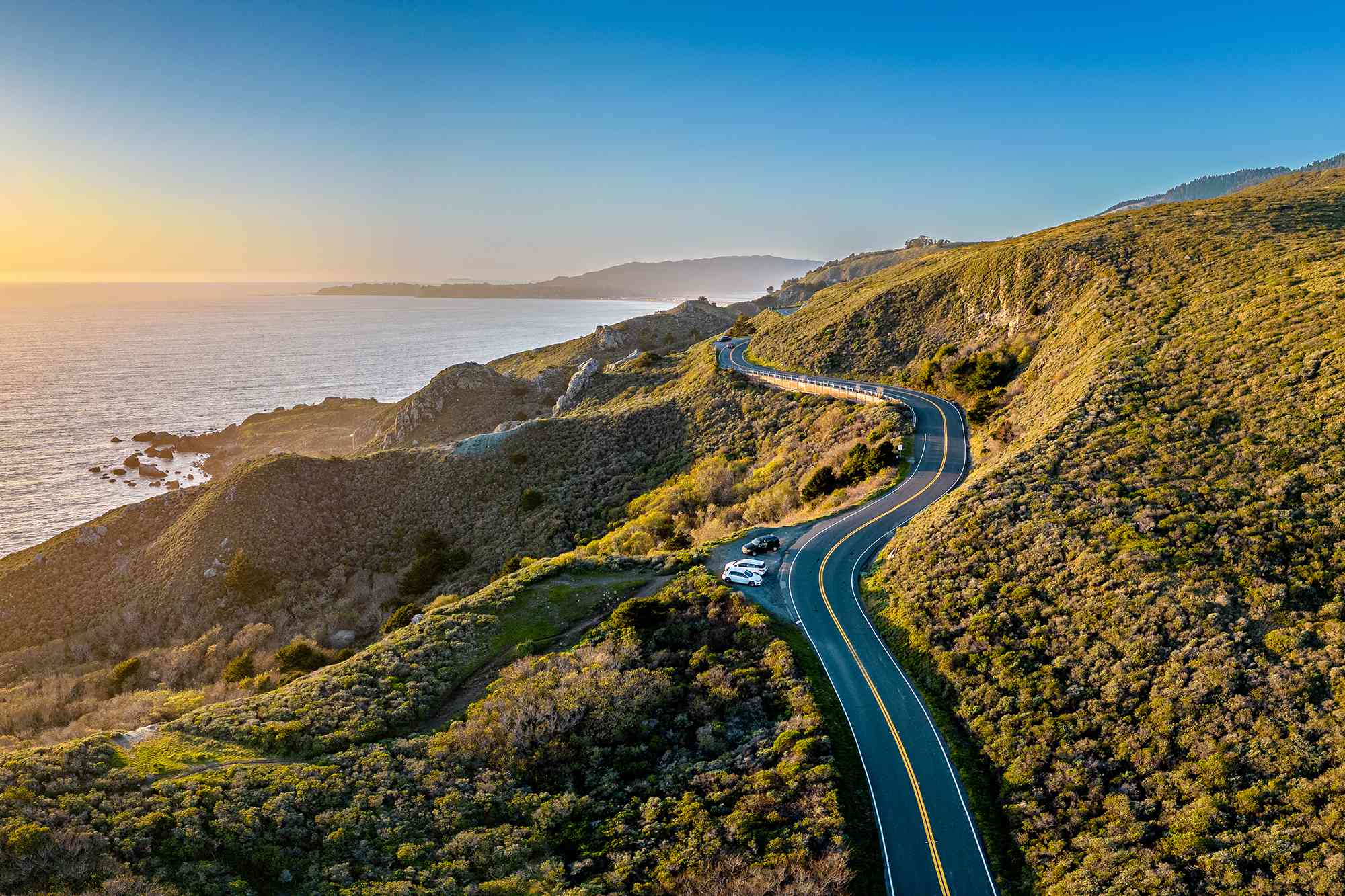 This Picturesque Road Trip Is the Most-searched Route in the U.S.—and It Passes by Mountains and Beaches