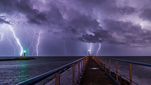 Picture of the day
Port and lighthouse overnight storm with lightning in Port-la-Nouvelle in the Aude department in southern France.
#ImageOfTheDay Picture of the day
Port and lighthouse overnight storm with lightning in Port-la-Nouvelle in the Aude department in southern France.
#ImageOfTheDay