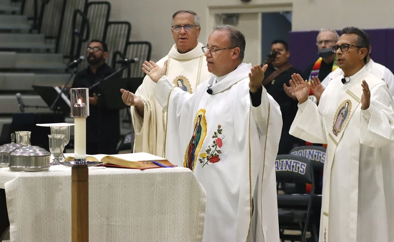 Pope Leo XIV appoints Bishop Ramón Bejarano to lead Monterey Diocese #Catholic
San Diego Auxiliary Bishop Ramón Bejarano celebrates Mass at St. Augustine’s School on Dec. 5, 2021, to honor Our Lady of Guadalupe. / Credit: John Gastaldo/Catholic Diocese of San Diego
Vatican City, Dec 17, 2025 / 10:18 am (CNA).
Pope Leo XIV has appointed Bishop Ramón Bejarano, currently auxiliary bishop of San Diego, as the next bishop of Monterey in California. The appointment was publicized on Dec. 17 by the Holy See Press Office at the Vatican and by Cardinal Christophe Pierre, apostolic nuncio to the United States.Bejarano succeeds Bishop Daniel E. Garcia, who led Monterey before being appointed bishop of Austin, Texas, on July 2 and installed there on Sept. 18.Bejarano was born July 17, 1969, in Laredo, Texas, and completed ecclesiastical studies at the diocesan seminary in Tijuana, Mexico, and at Mount Angel Seminary in Oregon, the Vatican said. He was ordained a priest for the Diocese of Stockton on Aug. 15, 1998.Named titular bishop of Carpi and auxiliary bishop of San Diego on Feb. 27, 2020, he received episcopal consecration on July 14, 2020.The Diocese of Monterey is comprised of 21,916 square miles in California and has a total population of 1,042,464, of which 368,150 are Catholic, according to the U.S. Conference of Catholic Bishops. Pope Leo XIV appoints Bishop Ramón Bejarano to lead Monterey Diocese #Catholic
San Diego Auxiliary Bishop Ramón Bejarano celebrates Mass at St. Augustine’s School on Dec. 5, 2021, to honor Our Lady of Guadalupe. / Credit: John Gastaldo/Catholic Diocese of San Diego
Vatican City, Dec 17, 2025 / 10:18 am (CNA).
Pope Leo XIV has appointed Bishop Ramón Bejarano, currently auxiliary bishop of San Diego, as the next bishop of Monterey in California. The appointment was publicized on Dec. 17 by the Holy See Press Office at the Vatican and by Cardinal Christophe Pierre, apostolic nuncio to the United States.Bejarano succeeds Bishop Daniel E. Garcia, who led Monterey before being appointed bishop of Austin, Texas, on July 2 and installed there on Sept. 18.Bejarano was born July 17, 1969, in Laredo, Texas, and completed ecclesiastical studies at the diocesan seminary in Tijuana, Mexico, and at Mount Angel Seminary in Oregon, the Vatican said. He was ordained a priest for the Diocese of Stockton on Aug. 15, 1998.Named titular bishop of Carpi and auxiliary bishop of San Diego on Feb. 27, 2020, he received episcopal consecration on July 14, 2020.The Diocese of Monterey is comprised of 21,916 square miles in California and has a total population of 1,042,464, of which 368,150 are Catholic, according to the U.S. Conference of Catholic Bishops.