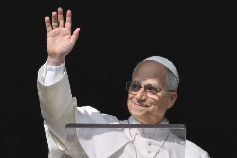 Pope Leo XIV voices concern over renewed fighting in eastern Congo, urges dialogue – #Catholic –
Pope Leo XIV greets pilgrims gathered in St. Peter's Square at the Vatican for the Angelus on December 14, 2025. / Vatican Media
Vatican City, Dec 14, 2025 / 08:05 am (CNA).
Pope Leo XIV on Sunday voiced deep concern over renewed fighting in the eastern Democratic Republic of Congo, urging an immediate end to violence and a return to dialogue in line with ongoing peace efforts.After leading pilgrims gathered in St. Peter’s Square in praying the Angelus on the Third Sunday of Advent, the pope said he was “following with deep concern the resumption of fighting in the eastern part of the Democratic Republic of Congo.”“While expressing my closeness to the people, I urge the parties in the conflict to cease all forms of violence and to seek constructive dialogue, respecting the ongoing peace process,” he said.The pope’s appeal came amid reports of intensified clashes involving the M23 rebel group in the mineral-rich eastern region, despite a recently signed peace agreement between Congolese and Rwandan leaders.Pope Leo also recalled recent beatifications of martyrs in Spain and France, praising their fidelity to the faith amid persecution. “Let us praise the Lord for these martyrs, courageous witnesses to the Gospel, persecuted and killed for remaining close to their people and faithful to the Church,” he said.Earlier, in his catechesis before leading the Angelus, Pope Leo reflected on the Gospel reading for the Third Sunday of Advent, which presents John the Baptist imprisoned for his preaching yet still seeking the truth about Jesus.From prison, John hears “about the works of Christ” and sends his disciples to ask whether Jesus is truly the one who is to come, the pope noted. Jesus’ response, he said, points not to abstract claims but to concrete signs.“Christ announces who he is by what he does. And what he does is a sign of salvation for all of us,” Pope Leo said. Encountering Jesus, he explained, restores meaning to lives marked by darkness and suffering: “The blind see, the mute speak, the deaf hear… Even the dead, who are completely lifeless, come back to life. This is the Gospel of Jesus, the good news proclaimed to the poor.”“The words of Jesus free us from the prison of despair and suffering,” the pope said, adding that Christ “gives voice to the oppressed and to those whose voices have been silenced by violence and hatred” and “defeats ideologies that make us deaf to the truth.”Concluding his reflection, Pope Leo said that Advent calls Christians to unite their expectation of the Savior with attentiveness to God’s action in the world. “Then we will be able to experience the joy of freedom in encountering our Savior,” he said, echoing the Church’s celebration of Gaudete Sunday.This story was first published in two parts by ACI Prensa, CNA’s Spanish-language news partner. It has been translated and adapted by CNA. Pope Leo XIV voices concern over renewed fighting in eastern Congo, urges dialogue – #Catholic –
Pope Leo XIV greets pilgrims gathered in St. Peter's Square at the Vatican for the Angelus on December 14, 2025. / Vatican Media
Vatican City, Dec 14, 2025 / 08:05 am (CNA).
Pope Leo XIV on Sunday voiced deep concern over renewed fighting in the eastern Democratic Republic of Congo, urging an immediate end to violence and a return to dialogue in line with ongoing peace efforts.After leading pilgrims gathered in St. Peter’s Square in praying the Angelus on the Third Sunday of Advent, the pope said he was “following with deep concern the resumption of fighting in the eastern part of the Democratic Republic of Congo.”“While expressing my closeness to the people, I urge the parties in the conflict to cease all forms of violence and to seek constructive dialogue, respecting the ongoing peace process,” he said.The pope’s appeal came amid reports of intensified clashes involving the M23 rebel group in the mineral-rich eastern region, despite a recently signed peace agreement between Congolese and Rwandan leaders.Pope Leo also recalled recent beatifications of martyrs in Spain and France, praising their fidelity to the faith amid persecution. “Let us praise the Lord for these martyrs, courageous witnesses to the Gospel, persecuted and killed for remaining close to their people and faithful to the Church,” he said.Earlier, in his catechesis before leading the Angelus, Pope Leo reflected on the Gospel reading for the Third Sunday of Advent, which presents John the Baptist imprisoned for his preaching yet still seeking the truth about Jesus.From prison, John hears “about the works of Christ” and sends his disciples to ask whether Jesus is truly the one who is to come, the pope noted. Jesus’ response, he said, points not to abstract claims but to concrete signs.“Christ announces who he is by what he does. And what he does is a sign of salvation for all of us,” Pope Leo said. Encountering Jesus, he explained, restores meaning to lives marked by darkness and suffering: “The blind see, the mute speak, the deaf hear… Even the dead, who are completely lifeless, come back to life. This is the Gospel of Jesus, the good news proclaimed to the poor.”“The words of Jesus free us from the prison of despair and suffering,” the pope said, adding that Christ “gives voice to the oppressed and to those whose voices have been silenced by violence and hatred” and “defeats ideologies that make us deaf to the truth.”Concluding his reflection, Pope Leo said that Advent calls Christians to unite their expectation of the Savior with attentiveness to God’s action in the world. “Then we will be able to experience the joy of freedom in encountering our Savior,” he said, echoing the Church’s celebration of Gaudete Sunday.This story was first published in two parts by ACI Prensa, CNA’s Spanish-language news partner. It has been translated and adapted by CNA.