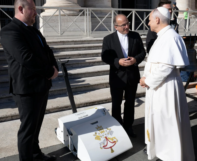 You heard of the popemobile, now meet the papal lawn mower – #Catholic –
Pope Leo XIV receives an electric lawn mower from Czech manufacturer Swardman during a general audience in mid-November 2025. / Credit: Photo courtesy of Swardman
Rome Newsroom, Dec 7, 2025 / 08:00 am (CNA).
The Vatican’s gardeners have a new tool for maintaining the papal grounds: a custom-designed electric lawn mower bearing the Holy See’s coat of arms.Pope Leo XIV received the white Electra 2.0 mower during a general audience in mid-November, a gift from Czech manufacturer Swardman.The specially commissioned model features leather-lined handles and was hand-assembled at the company’s facility in Šardice, Czech Republic. “It was an incredibly powerful experience full of humility and respect,” Jakub Dvořák, the company’s sales manager who personally presented the gift, told CNA. “The pontiff appreciated the Vatican’s coat of arms placed on the appliance, listened with interest as we explained how it functions, and thanked us very politely.”The quiet, precision-cutting mower is destined for use in the Vatican Gardens or possibly at the papal summer residence in Castel Gandolfo, according to a press release from the Czech Ministry of Foreign Affairs, which facilitated the presentation.Founded in 2013, the company manufactures lawn care equipment that it describes as combining functionality with “timeless elegance” suited to historic settings. The Czech Embassy to the Holy See played a key role in arranging the gift, which Dvořák called “a moment of unmistakable magic.”Vatican gardeners will put the electric mower to work maintaining the manicured lawns that provide green respite within the world’s smallest state. You heard of the popemobile, now meet the papal lawn mower – #Catholic –
Pope Leo XIV receives an electric lawn mower from Czech manufacturer Swardman during a general audience in mid-November 2025. / Credit: Photo courtesy of Swardman
Rome Newsroom, Dec 7, 2025 / 08:00 am (CNA).
The Vatican’s gardeners have a new tool for maintaining the papal grounds: a custom-designed electric lawn mower bearing the Holy See’s coat of arms.Pope Leo XIV received the white Electra 2.0 mower during a general audience in mid-November, a gift from Czech manufacturer Swardman.The specially commissioned model features leather-lined handles and was hand-assembled at the company’s facility in Šardice, Czech Republic. “It was an incredibly powerful experience full of humility and respect,” Jakub Dvořák, the company’s sales manager who personally presented the gift, told CNA. “The pontiff appreciated the Vatican’s coat of arms placed on the appliance, listened with interest as we explained how it functions, and thanked us very politely.”The quiet, precision-cutting mower is destined for use in the Vatican Gardens or possibly at the papal summer residence in Castel Gandolfo, according to a press release from the Czech Ministry of Foreign Affairs, which facilitated the presentation.Founded in 2013, the company manufactures lawn care equipment that it describes as combining functionality with “timeless elegance” suited to historic settings. The Czech Embassy to the Holy See played a key role in arranging the gift, which Dvořák called “a moment of unmistakable magic.”Vatican gardeners will put the electric mower to work maintaining the manicured lawns that provide green respite within the world’s smallest state.