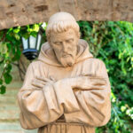 Pope Leo XIV proclaims Franciscan Jubilee Year #Catholic – Pope Leo XIV has proclaimed a “Special Year of St. Francis” to commemorate the 800th anniversary of the saint’s death. During this time of grace, which will extend until January 2027, the faithful are granted the opportunity to obtain a plenary indulgence.
This Franciscan Jubilee Year, considered a gift for the entire Church and an occasion for authentic spiritual renewal, was inaugurated on Jan. 10 with a decree issued by the Apostolic Penitentiary of the Holy See.
Until Jan. 10 of next year, the faithful can obtain this grace under the usual conditions — sacramental confession, Communion, and prayer for the intentions of the pope — by making a pilgrimage to any Franciscan conventual church or place of worship dedicated to St. Francis anywhere in the world.

Click here to subscribe to our weekly newsletter.

Furthermore, the elderly, the sick, and those who, for serious reasons, cannot leave their homes can obtain the plenary indulgence by spiritually joining in the jubilee celebrations and offering their prayers, pains, or sufferings to God.
In a world where “the virtual takes over the real, disagreements and social violence are part of everyday life, and peace becomes more insecure and distant every day, this Year of St. Francis spurs all of us, each according to our possibilities, to imitate the poor man of Assisi, to form ourselves as far as possible on the model of Christ,” the decree states.
For the Order of Friars Minor, this time is also an opportunity for the faithful to become “models of holiness of life and constant witnesses of peace.”
On the occasion of this anniversary, Pope Leo XIV addressed a letter to the ministers general of the Franciscan Family Conference in which he emphasized that “in this era, marked by so many seemingly endless wars, by internal and social divisions that create distrust and fear, he continues to speak. Not because he offers technical solutions, but because his life points to the authentic source of peace.”
In this regard, he highlighted that St. Francis reminds us that “peace with God, peace among people, and peace with creation are inseparable dimensions of a single call to universal reconciliation.”
This story was first published by ACI Prensa, Catholic News Agency’s Spanish-language news partner. Almudena Martínez-Bordiú is Rome correspondent for ACI Prensa and EWTN.