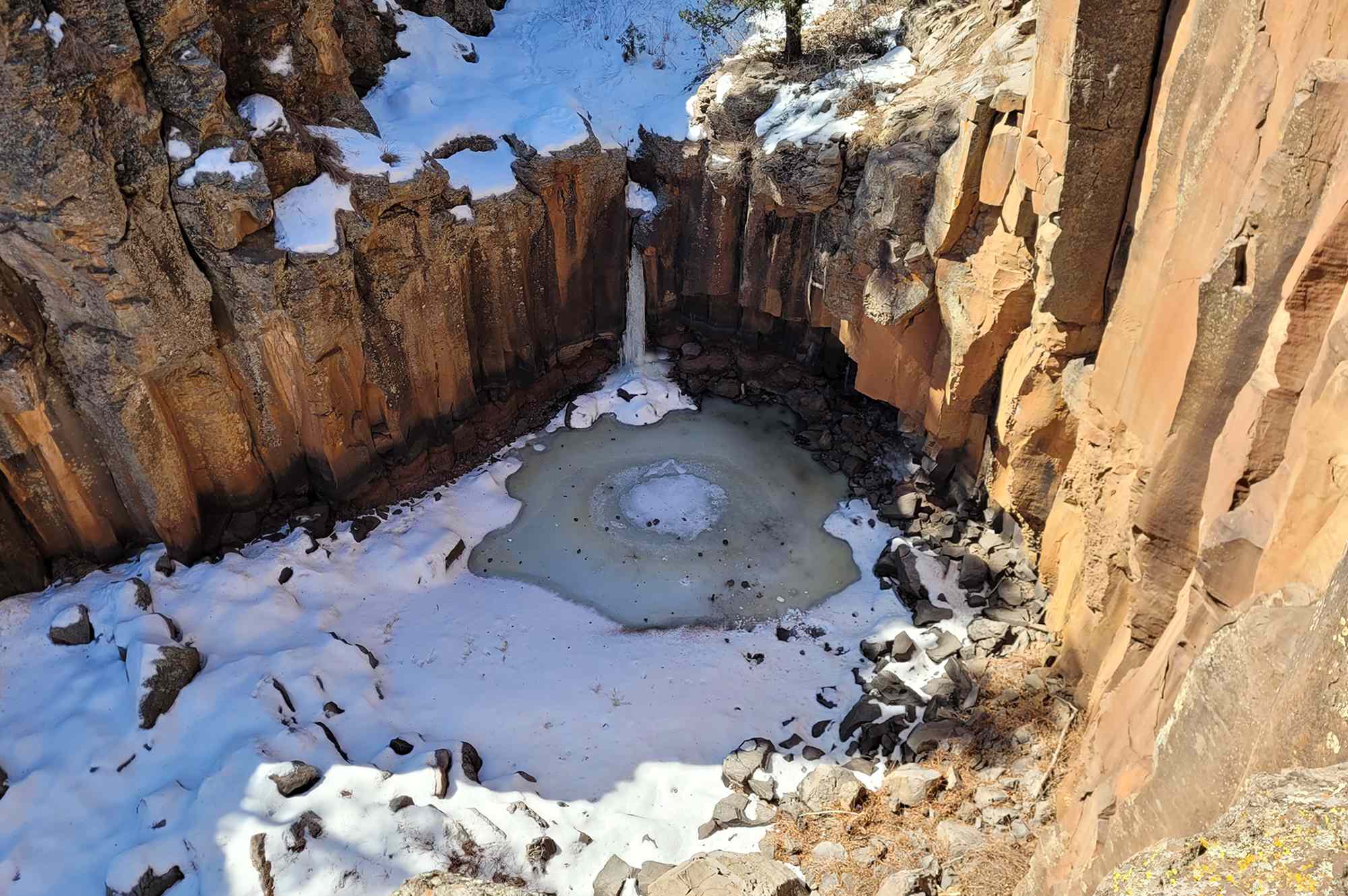 This Little-known Waterfall Only Appears a Handful of Days a Year—and It’s Just 1.5 Hours From the Grand Canyon #Travel Ephemeral by nature, Sycamore Falls rewards those lucky enough to catch it in motion.