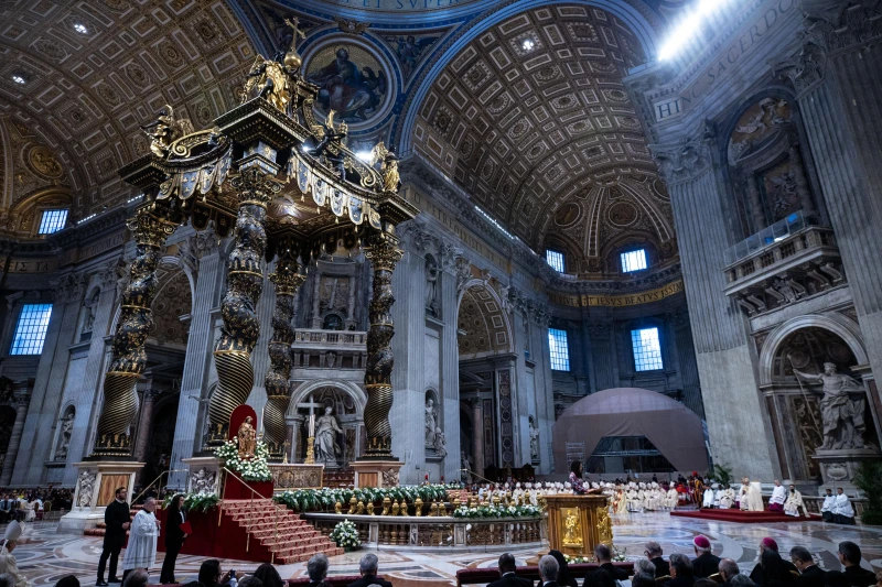 Man desecrates altar of St. Peter's Basilica – #Catholic –
A view of St. Peter's Basilica during the Mass for the solemnity of the Immaculate Conception, with Bernini's baldachin and the papal altar decorated with white flowers, Dec. 8, 2024. / Credit: Daniel Ibáñez/CNA
CNA Staff, Oct 11, 2025 / 16:28 pm (CNA).
A man urinated on the Altar of Confession of St. Peter’s Basilica on Friday before being taken away by security officers in the famous basilica, according to news reports.The man climbed the altar and “urinated under the stunned gaze of hundreds of tourists,” according to the newspaper Corriere della Sera’s Rome edition. Video of the desecration was widely shared on social media.Il Tempo reported that the man “was promptly reached by plainclothes police officers present in the basilica” and was escorted out of the church.The latter newspaper claimed Pope Leo XIV was “shocked to learn of the news,” though the Holy See Press Office had not released a statement about the incident as of Oct. 11.This is not the first time this year that a vandal has attacked the altar from which the pope says Mass.In February, a man desecrated the altar by climbing on top of it and throwing six candelabras that were on the altar to the ground.In June 2023, meanwhile, a Polish man approached the high altar as the basilica was about to close, undressed, and climbed onto the altar. Photos posted online showed the words “Save children of Ukraine” written in marker on his back. The Vatican performed a penitential rite after that act of desecration. Man desecrates altar of St. Peter's Basilica – #Catholic –
A view of St. Peter's Basilica during the Mass for the solemnity of the Immaculate Conception, with Bernini's baldachin and the papal altar decorated with white flowers, Dec. 8, 2024. / Credit: Daniel Ibáñez/CNA
CNA Staff, Oct 11, 2025 / 16:28 pm (CNA).
A man urinated on the Altar of Confession of St. Peter’s Basilica on Friday before being taken away by security officers in the famous basilica, according to news reports.The man climbed the altar and “urinated under the stunned gaze of hundreds of tourists,” according to the newspaper Corriere della Sera’s Rome edition. Video of the desecration was widely shared on social media.Il Tempo reported that the man “was promptly reached by plainclothes police officers present in the basilica” and was escorted out of the church.The latter newspaper claimed Pope Leo XIV was “shocked to learn of the news,” though the Holy See Press Office had not released a statement about the incident as of Oct. 11.This is not the first time this year that a vandal has attacked the altar from which the pope says Mass.In February, a man desecrated the altar by climbing on top of it and throwing six candelabras that were on the altar to the ground.In June 2023, meanwhile, a Polish man approached the high altar as the basilica was about to close, undressed, and climbed onto the altar. Photos posted online showed the words “Save children of Ukraine” written in marker on his back. The Vatican performed a penitential rite after that act of desecration.