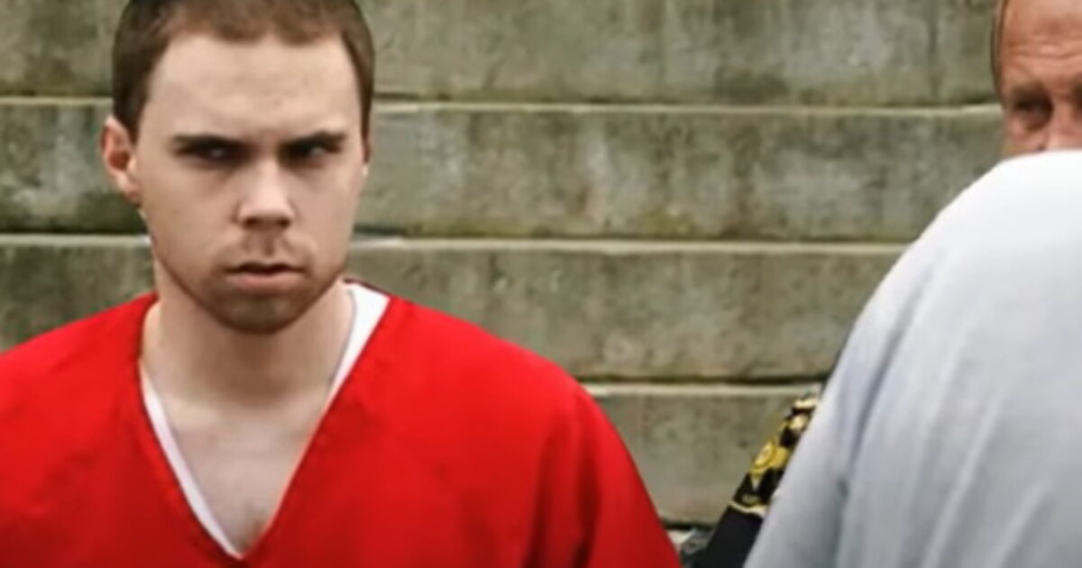 South Carolina Supreme Court Issues Death Warrant for Killer in 2004 Case, Must Choose Method of Execution by October 31st –
Convicted killer Stephen Bryant is going to face the death penalty next month.
The post South Carolina Supreme Court Issues Death Warrant for Killer in 2004 Case, Must Choose Method of Execution by October 31st appeared first on The Gateway Pundit. South Carolina Supreme Court Issues Death Warrant for Killer in 2004 Case, Must Choose Method of Execution by October 31st –
Convicted killer Stephen Bryant is going to face the death penalty next month.
The post South Carolina Supreme Court Issues Death Warrant for Killer in 2004 Case, Must Choose Method of Execution by October 31st appeared first on The Gateway Pundit.