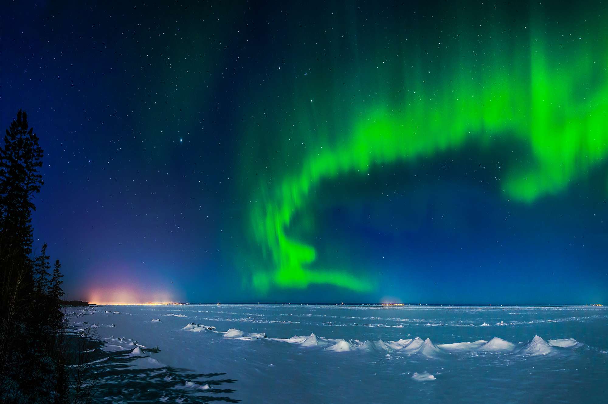 The Northern Lights May Be Visible Across 14 States in the U.S. Tonight—Here’s Where to Look #Travel NOAA says Americans in more than a dozen states could catch a glimpse of the aurora on Oct. 28 and 29.