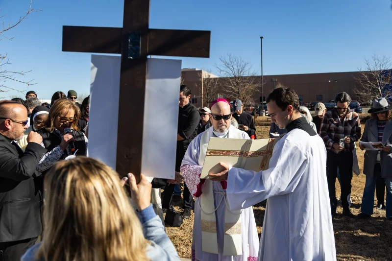 Bishops lead Stations of the Cross at Colorado ICE center, urges dignity for migrants #Catholic
Archbishop Samuel Aquila of Denver leads hundreds in the Stations of the Cross outside an ICE detention center in Aurora, Colorado, on Nov. 22, 2025. / Credit: André Escaleira Jr./Denver Catholic
CNA Staff, Nov 25, 2025 / 13:48 pm (CNA).
Hundreds of Catholics gathered in front of the Denver Contract Detention Facility — an ICE detention facility in Aurora, Colorado — on Nov. 22 for Stations of the Cross led by Archbishop Samuel Aquila and Auxiliary Bishop Jorge Rodriguez of the Archdiocese of Denver. Sponsored by the Committee for Pastoral Care for Migrants, individuals from over 36 local parishes gathered for a peaceful procession and to stand in solidarity with undocumented immigrants who are being impacted by the mass deportations taking place across the United States.Hundreds of Catholics gather outside an ICE detention facility in Aurora, Colorado, on Nov. 22, 2025, for Stations of the Cross led by Archbishop Samuel Aquila of Denver. Credit: André Escaleira Jr./Denver Catholic“I want to thank all of you for coming today as we have prayed and walked the Stations of the Cross. They are reminders to us of God’s love for all people and for the immigrant, for the stranger, for those who are sick and suffering, and for all those who are in need of our prayer,” Aquila said according to a statement in the Denver Catholic. Aquila reminded the faithful in attendance that “we must remember the dignity of every human being. That dignity is not bestowed by any government. That dignity comes from God and God alone.”The archbishop also called out both political parties for having “failed horribly when it comes to immigration. They have treated immigrants as pawns for their own elections, for their own desires, and they have failed every immigrant. Both political parties.”Archbishop Samuel Aquila of Denver leads hundreds in the Stations of the Cross outside an ICE detention center in Aurora, Colorado, on Nov. 22, 2025. Credit: André Escaleira Jr./Denver CatholicEarlier this month, the United States Conference of Catholic Bishops (USCCB) overwhelmingly voted to adopt a statement that opposes the indiscriminate mass deportation of immigrants who lack legal status and urged the government to uphold the dignity of migrants.The bishops approved their special message on immigration at the 2025 Fall Plenary Assembly on Nov. 12 in Baltimore. The motion passed with support from more than 95% of the American bishops who voted. It received 216 votes in favor, just five against, and only three abstentions.“We oppose the indiscriminate mass deportation of people,” the message emphasized.“We pray for an end to dehumanizing rhetoric and violence, whether directed at immigrants or at law enforcement,” it added. “We pray that the Lord may guide the leaders of our nation, and we are grateful for past and present opportunities to dialogue with public and elected officials.”Archbishop Samuel Aquila of Denver leads hundreds in the Stations of the Cross outside an ICE detention center in Aurora, Colorado, on Nov. 22, 2025. Credit: André Escaleira Jr./Denver CatholicOn Sunday Aquila also touched on the “Dignity Act,” a bipartisan immigration reform bill that would give undocumented immigrants a way to obtain legal status. “They may not have come with documents, but they have been living here peacefully for 10, 20, 30 years. Many of us know them, and they need a path to citizenship,” he said. He added: “The only ones who can mess that up are the political parties and the people of Congress, as they add their special preferences to the bill. If they just did not touch the bill the way it is today, it would be fine. But our system is broken, and it is because we put political parties before the dignity of the human being.”“And so I encourage you, my sisters and brothers, and I thank you for being here today to give witness to the dignity of the human person and to the goodness of every human being from the moment of their conception through natural death,” Aquila concluded. “Let us continue to work for the immigrant and to proclaim Jesus Christ, no matter what the cost. May the Lord bless all of you and thank you for your witness.” Bishops lead Stations of the Cross at Colorado ICE center, urges dignity for migrants #Catholic
Archbishop Samuel Aquila of Denver leads hundreds in the Stations of the Cross outside an ICE detention center in Aurora, Colorado, on Nov. 22, 2025. / Credit: André Escaleira Jr./Denver Catholic
CNA Staff, Nov 25, 2025 / 13:48 pm (CNA).
Hundreds of Catholics gathered in front of the Denver Contract Detention Facility — an ICE detention facility in Aurora, Colorado — on Nov. 22 for Stations of the Cross led by Archbishop Samuel Aquila and Auxiliary Bishop Jorge Rodriguez of the Archdiocese of Denver. Sponsored by the Committee for Pastoral Care for Migrants, individuals from over 36 local parishes gathered for a peaceful procession and to stand in solidarity with undocumented immigrants who are being impacted by the mass deportations taking place across the United States.Hundreds of Catholics gather outside an ICE detention facility in Aurora, Colorado, on Nov. 22, 2025, for Stations of the Cross led by Archbishop Samuel Aquila of Denver. Credit: André Escaleira Jr./Denver Catholic“I want to thank all of you for coming today as we have prayed and walked the Stations of the Cross. They are reminders to us of God’s love for all people and for the immigrant, for the stranger, for those who are sick and suffering, and for all those who are in need of our prayer,” Aquila said according to a statement in the Denver Catholic. Aquila reminded the faithful in attendance that “we must remember the dignity of every human being. That dignity is not bestowed by any government. That dignity comes from God and God alone.”The archbishop also called out both political parties for having “failed horribly when it comes to immigration. They have treated immigrants as pawns for their own elections, for their own desires, and they have failed every immigrant. Both political parties.”Archbishop Samuel Aquila of Denver leads hundreds in the Stations of the Cross outside an ICE detention center in Aurora, Colorado, on Nov. 22, 2025. Credit: André Escaleira Jr./Denver CatholicEarlier this month, the United States Conference of Catholic Bishops (USCCB) overwhelmingly voted to adopt a statement that opposes the indiscriminate mass deportation of immigrants who lack legal status and urged the government to uphold the dignity of migrants.The bishops approved their special message on immigration at the 2025 Fall Plenary Assembly on Nov. 12 in Baltimore. The motion passed with support from more than 95% of the American bishops who voted. It received 216 votes in favor, just five against, and only three abstentions.“We oppose the indiscriminate mass deportation of people,” the message emphasized.“We pray for an end to dehumanizing rhetoric and violence, whether directed at immigrants or at law enforcement,” it added. “We pray that the Lord may guide the leaders of our nation, and we are grateful for past and present opportunities to dialogue with public and elected officials.”Archbishop Samuel Aquila of Denver leads hundreds in the Stations of the Cross outside an ICE detention center in Aurora, Colorado, on Nov. 22, 2025. Credit: André Escaleira Jr./Denver CatholicOn Sunday Aquila also touched on the “Dignity Act,” a bipartisan immigration reform bill that would give undocumented immigrants a way to obtain legal status. “They may not have come with documents, but they have been living here peacefully for 10, 20, 30 years. Many of us know them, and they need a path to citizenship,” he said. He added: “The only ones who can mess that up are the political parties and the people of Congress, as they add their special preferences to the bill. If they just did not touch the bill the way it is today, it would be fine. But our system is broken, and it is because we put political parties before the dignity of the human being.”“And so I encourage you, my sisters and brothers, and I thank you for being here today to give witness to the dignity of the human person and to the goodness of every human being from the moment of their conception through natural death,” Aquila concluded. “Let us continue to work for the immigrant and to proclaim Jesus Christ, no matter what the cost. May the Lord bless all of you and thank you for your witness.”