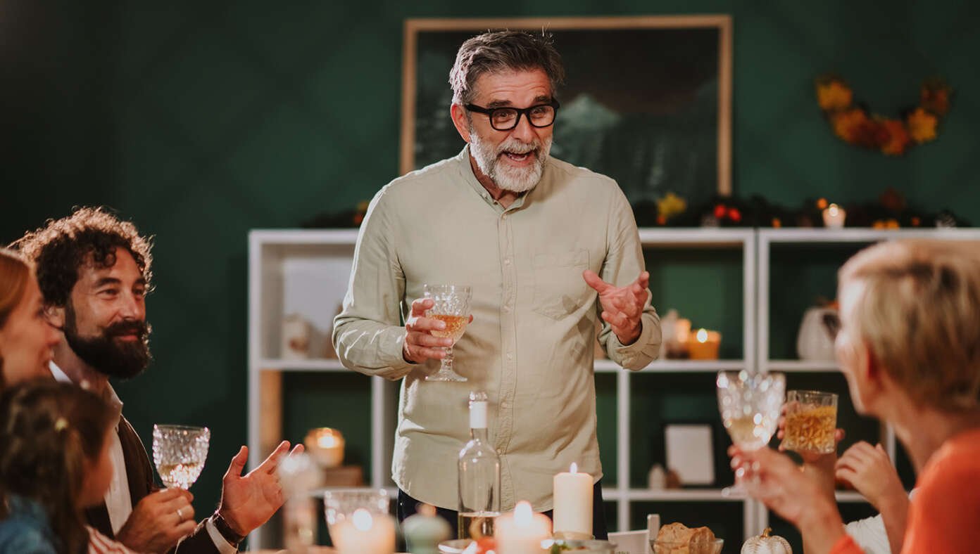 Family Institutes Thanksgiving Debate Rules Allowing 2-Minute Speeches With 1-Minute Rebuttal #BabylonBee – MOULTONBOROUGH, NH — To make the most of the Thanksgiving holiday, the Richardson family reportedly instituted helpful debate rules allowing for 2-minute speeches followed by a 1-minute rebuttal.