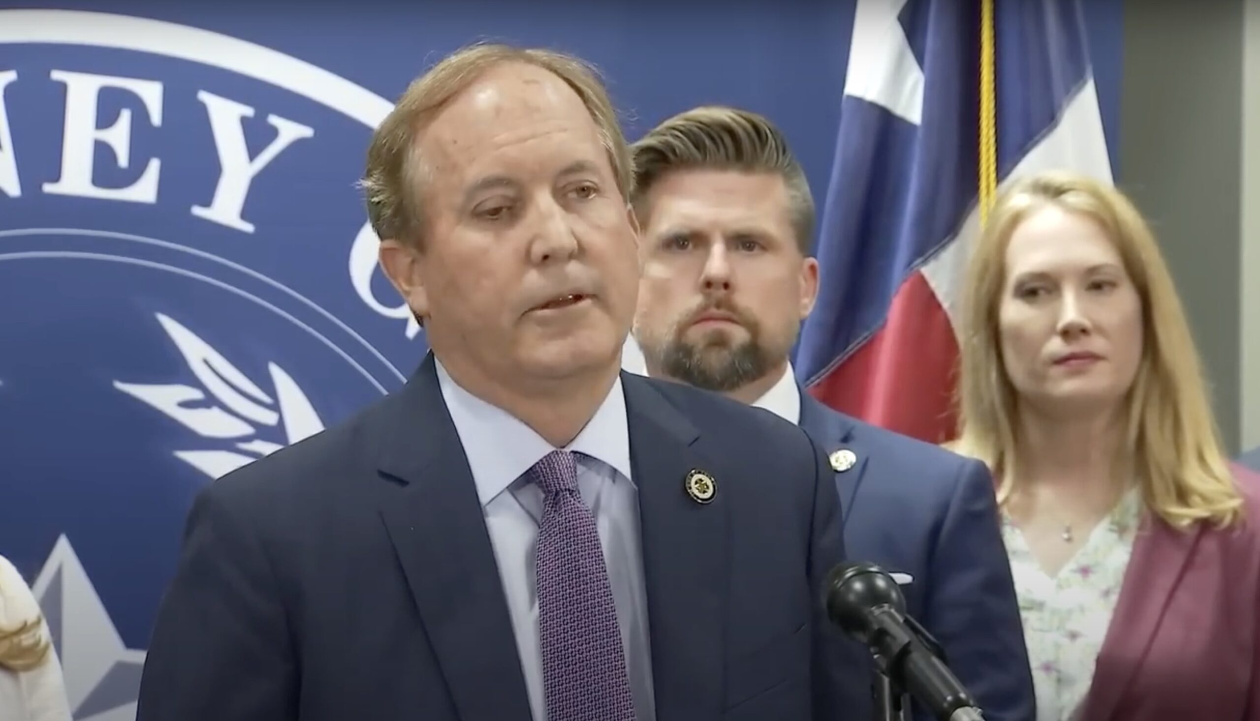 JUST IN: Texas AG Ken Paxton Sues Harris County for Using OVER .3 MILLION to Defend Criminal Illegals from Deportation – 
Texas Attorney General Ken Paxton has sued the Harris County Commissioners Court over unconstitutional grants, totaling over .3 million, to leftwing organizations to defend illegal aliens facing lawful deportation in court.  “We must stop the left-wing radicals who are robbing Texans to prevent illegals from being deported by the Trump Administration,” Paxton said in a press release announcing the lawsuit.
The post JUST IN: Texas AG Ken Paxton Sues Harris County for Using OVER .3 MILLION to Defend Criminal Illegals from Deportation appeared first on The Gateway Pundit.