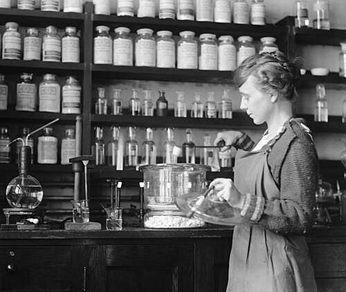 Picture of the day





Margaret D. Foster, seen in her lab. The original caption by the National Photo Company is “Miss Margaret D. Foster, Uncle Sam’s only woman chemist, Oct. 4/19” – that’s possibly a bit misleading, though she definitely was the first female chemist in the United States Geological Survey team.
 #ImageOfTheDay