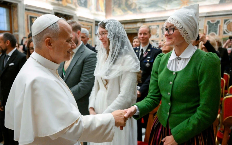 Pope Leo XIV: Hope does not mean having all the answers but trusting in God – #Catholic – 
 
 Pope Leo XIV greets pilgrims from Latvia on Nov. 24, 2025, at the Vatican. / Credit: Vatican Media

ACI Prensa Staff, Nov 24, 2025 / 15:38 pm (CNA).
Pope Leo XIV stated that hope “does not mean having all the answers, but rather it calls us to put our trust in God.”The pontiff made his remarks during an audience granted Nov. 24 at the Vatican to faithful from Latvia, who traveled to the Eternal City to commemorate the centenary of the first official Latvian pilgrimage to Rome.After greeting Prime Minister Evika Siliņa, with whom he had met privately earlier, the Holy Father thanked the pilgrims for keeping the tradition alive and following in the footsteps “of your forebears in the faith.”He then recalled that Rome “has always been a home for all Christians, since it is here that the great apostles Peter and Paul gave the supreme witness to the Gospel by becoming martyrs for the faith.”The Holy Father also recalled Pope Francis’ visit to the country in 2018, on the occasion of the centenary of the nation’s independence, where he spoke “of the difficulties your country experienced in the past.”“While the current conflict in your region may evoke memories of those turbulent times,” Leo said, “it is important for all of us to turn to God and to be strengthened by God’s grace when faced with such tribulation.”Recalling Francis’ words, Leo emphasized the “vital role the Christian faith played in your country’s history.” He expressed gratitude for the bond between Latvia and the Holy See, whose relations have grown closer in recent years.The Holy Father also affirmed that it is necessary to unite with hope “the virtue of faith in order to keep our eyes on the present and see the many ways that God is blessing us here and now.”In this regard, he explained that a pilgrimage “has an important role in our life of faith for it gives us the time and space to encounter God more deeply.”“It takes us away from the routine and noise of everyday life,” he added, “and offers the space and silence to hear God’s voice more clearly.”Finally, he encouraged them to share what they experienced in Rome when they return home, because, he affirmed, “a pilgrimage does not end but its seeds should take root in your daily discipleship and bear fruit in your lives.”This story was first published by ACI Prensa, CNA’s Spanish-language news partner. It has been translated and adapted by CNA.