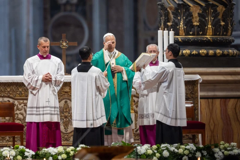 Pope Leo XIV: Where the world sees threats, the Church sees children – #Catholic – 
 
 Pope Leo XIV celebrates Mass in St. Peter's Basilica at the Vatican on November 16, 2025. / Daniel Ibáñez

Vatican City, Nov 16, 2025 / 08:00 am (CNA).
Celebrating Mass for the Jubilee of the Poor on the Ninth World Day of the Poor, Pope Leo XIV urged Christians not to retreat into a closed or “religious” world of their own, but to help make human society “a space of fraternity and dignity for all, without exception.”Presiding in St. Peter’s Basilica on Sunday, the pope reflected on the “day of the Lord” and the upheavals of history, saying that Christ’s promise remains secure even amid war, violence, and deep social wounds.Quoting the prophet Malachi, he described the “day of the Lord” as the dawn of a new era in which “the hopes of the poor and the humble will receive a final and definitive answer from the Lord,” and recalled that Jesus himself is the “sun of righteousness” who comes close to every person. In the Gospel, he said, Christ assures his disciples that “Not a hair of your head will perish” (Lk 21:18), anchoring Christian hope even “when all human hope seems to be extinguished.”“In the midst of persecution, suffering, struggles, and oppression in our personal lives and in society, God does not abandon us,” the pope said, pointing to the “golden thread” of Scripture, in which God always takes the side of “the little ones, orphans, strangers and widows.”World Day of the Poor: ‘Dilexi te — I have loved you’Marking his first World Day of the Poor as pope, Leo XIV addressed his homily in a special way to those experiencing poverty and exclusion.“While the entire Church rejoices and exults, it is especially to you, dear brothers and sisters, that I want to proclaim the irrevocable words of the Lord Jesus himself: ‘Dilexi te, I have loved you,’” he said, citing the title of his recent apostolic exhortation on love for the poor. “Yes, before our smallness and poverty, God looks at us like no one else and loves us with eternal love.”In that spirit, he said, the Church today seeks to be “mother of the poor, a place of welcome and justice,” even as it continues to be “wounded by old and new forms of poverty.”The pope warned against living as “distracted wanderers,” withdrawn into “a life closed in on ourselves, in a religious seclusion that isolates us from others and from history.” Seeking God’s Kingdom, he insisted, “implies the desire to transform human coexistence into a space of fraternity and dignity for all, without exception.”Many forms of poverty, one wound of lonelinessLeo XIV noted that “so many forms of poverty oppress our world,” from material deprivation to moral and spiritual poverty that “often affect young people in a particular way.”“The tragedy that cuts across them all is loneliness,” he said. This tragedy, he continued, “challenges us to look at poverty in an integral way,” not limiting ourselves to emergency aid but developing “a culture of attention, precisely in order to break down the walls of loneliness.”“Let us, then, be attentive to others, to each person, wherever we are, wherever we live,” the pope said, inviting Christians to become “witnesses of God’s tenderness” in families, workplaces, schools, communities, and even the digital world.‘There can be no peace without justice’Looking to current conflicts, Leo XIV said that the proliferation of war “seems especially to confirm that we are in a state of helplessness,” but stressed that this resignation is rooted in a lie.“The globalization of helplessness arises from a lie, from believing that history has always been this way and cannot change,” he said. “The Gospel, on the other hand, reminds us that it is precisely in the upheavals of history that the Lord comes to save us. And today, as a Christian community, together with the poor, we must become a living sign of this salvation.”Poverty, he added, “challenges Christians, but it also challenges all those who have positions of responsibility in society.” Addressing world leaders, he said: “I urge Heads of State and the leaders of nations to listen to the cry of the poorest. There can be no peace without justice, and the poor remind us of this in many ways, through migration as well as through their cries, which are often stifled by the myth of well-being and progress that does not take everyone into account, and indeed forgets many individuals, leaving them to their fate.”He thanked charity workers and volunteers who serve those in need and encouraged them “to continue to be the critical conscience of society.”“You know well that the question of the poor leads back to the essence of our faith, for they are the very flesh of Christ and not just a sociological category,” he said, again citing Dilexi Te. “This is why, ‘the Church, like a mother, accompanies those who are walking. Where the world sees threats, she sees children; where walls are built, she builds bridges.’”The pope also invited the faithful to take inspiration from the saints who served Christ in the poor, highlighting Saint Benedict Joseph Labre, whose life as a “vagabond of God” makes him “the patron saint of the homeless.”Poor at the center of the celebrationSeveral thousand people in situations of poverty or social exclusion, accompanied by Catholic organizations, were present for the Mass in St. Peter’s Basilica and in St. Peter’s Square, where others followed the liturgy on large screens.Among them, according to organizers, were some 1,500 people from France who have experienced life on the streets, prostitution, prison, or other forms of marginalization, and who traveled to Rome with volunteers and pastoral workers for the Jubilee of the Poor. Before Mass, the pope greeted those gathered in the square from the popemobile.Angelus: Persecuted Christians as witnesses of truth, justice, and hopeLater, appearing at the window of the Apostolic Palace to pray the Angelus with pilgrims in St. Peter’s Square, Leo XIV returned to the day’s Gospel from Luke 21, which speaks of wars, uprisings, and persecutions.“As the liturgical year draws to a close, today’s Gospel (Lk 21:5-19) invites us to reflect on the travails of history and the end times,” he said. In the face of these upheavals, Jesus’ appeal “is very timely,” the pope said: “When you hear of wars and insurrections, do not be terrified” (v. 9).“Jesus’ words proclaim that the attack of evil cannot destroy the hope of those who trust in him. The darker the hour, the more faith shines like the sun,” he said.Twice in the Gospel, Christ says that “because of my name” many will suffer violence and betrayal, the pope continued, “but precisely then they will have the opportunity to bear witness.” That witness, he stressed, belongs not only to those who face physical violence.“Indeed, the persecution of Christians does not only happen through mistreatment and weapons, but also with words, that is, through lies and ideological manipulation,” he said. “Especially when we are oppressed by these evils, both physical and moral, we are called to bear witness to the truth that saves the world; to the justice that redeems peoples from oppression; to the hope that shows everyone the way to peace.”Quoting Jesus’ promise, “By your endurance you will gain your souls” (Lk 21:19), the pope said this assurance “gives us the strength to resist the threatening events of history and every offense,” because Christ himself gives believers “words and a wisdom” to persevere in doing good.He pointed to the martyrs as a sign that “God’s grace is capable of transforming even violence into a sign of redemption,” and entrusted persecuted Christians throughout the world to the intercession of Mary, Help of Christians.Appeals for persecuted Christians, Ukraine, and Peru crash victimsAfter praying the Angelus, Leo XIV turned to current situations of suffering, beginning with Christians who face discrimination and persecution.“Christians today are still suffering from discrimination and persecution in various parts of the world,” he said, mentioning in particular Bangladesh, Nigeria, Mozambique, Sudan, and other countries “from which we often hear news of attacks on communities and places of worship.” “God is a merciful Father, and he desires peace among all his children!” the pope added, praying especially for families in Kivu in the Democratic Republic of the Congo, where a recent terrorist attack killed at least 20 civilians.He said he is following “with sorrow” the reports of continuing attacks on numerous Ukrainian cities, including Kyiv, which have caused deaths and injuries — “children among them” — and widespread damage to civilian infrastructure, leaving families homeless as winter approaches. “We must not become accustomed to war and destruction!” he said, urging prayer “for a just and lasting peace in war-torn Ukraine.”The pope also prayed for the victims of a serious bus accident in southern Peru’s Arequipa region, in which at least 37 people died and many others were injured after a bus plunged into a ravine in the rural district of Ocoña.“I would also like to offer my prayers for the victims of the serious road accident that occurred last Wednesday in southern Peru,” he said. “May the Lord welcome the deceased, sustain the injured and comfort the bereaved families.”Road safety, new blessed, the poor, and abuse survivorsIn a wider appeal for road safety, Leo XIV noted that the Church was also remembering “all those who have died in road accidents, too often caused by irresponsible behavior. Let each of us examine our conscience on this matter,” he said.The pope recalled the beatification on Saturday in Bari of Italian diocesan priest Carmelo De Palma, who died in 1961 after a life “generously spent in the ministry of Confession and spiritual accompaniment,” and prayed that his example would inspire priests to give themselves “unreservedly” in service to God’s people.Marking the World Day of the Poor once more, Leo XIV thanked dioceses and parishes that organized initiatives of solidarity with those most in need, and invited the faithful to rediscover his exhortation Dilexi Te on love for the poor, “a document that Pope Francis was preparing in the last months of his life and which I completed with great joy.”Finally, he joined the Church in Italy in observing a day of prayer for victims and survivors of abuse, calling for “a culture of respect” that safeguards the dignity of every person, “especially minors and the most vulnerable.”This story was first published in three parts by ACI Prensa, CNA’s Spanish-language news partner. It has been translated and adapted by CNA.