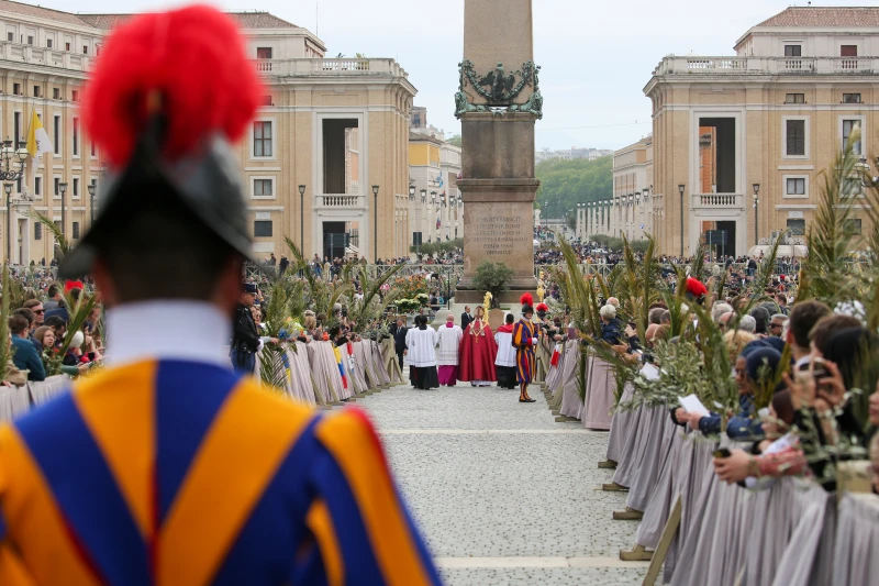 Vatican confirms investigation into alleged antisemitic act of Swiss Guard – #Catholic – 
 
 Swiss Guards and faithful pilgrims holding olive branches line the processional route in St. Peter’s Square for Palm Sunday celebrations, April 13, 2025. The ancient Vatican obelisk stands at the center of the square as clergy process toward the basilica. / Credit: Bénédicte Cedergren/EWTN News

Vatican City, Nov 11, 2025 / 09:30 am (CNA).
The Pontifical Swiss Guard this week opened an internal investigation to clarify an alleged act of antisemitism committed by one of its guards against two Jewish women in St. Peter’s Square, the Vatican confirmed. “The Pontifical Swiss Guard received a complaint regarding an incident that occurred at one of the entrances to Vatican City State in which elements interpreted as antisemitic were allegedly detected,” Holy See Press Office Director Matteo Bruni stated on Monday.The reported incident took place during Pope Leo XIV’s Oct. 29 general audience commemorating the 60th anniversary of Nostra Aetate, the 1965 declaration on the Church’s relations with non-Christian religions.According to a Nov. 7 report published in Italian newspaper La Repubblica, Israeli writer and theater director Michal Govrin said a Swiss Guard “hissed at” her and a female colleague, saying “les juifs, the Jews,” before “making a gesture of spitting in our direction with obvious contempt.”The two women were part of an international Jewish delegation in Rome to participate in Nostra Aetate anniversary celebrations, which included the Oct. 29 audience with Pope Leo in St. Peter’s Square.During that audience dedicated to interreligious dialogue, Pope Leo XIV emphasized that “the Church does not tolerate acts of antisemitism in any form” and reiterated “the Holy See’s commitment to friendship and respect towards our elder brothers in faith.”According to the Vatican’s preliminary investigation, the complaint stems from “a dispute that arose regarding a request for a photograph while on duty.” Members of the Pontifical Swiss Guard are strictly prohibited from taking photographs with tourists or pilgrims while on duty.Bruni on Monday explained that “the case is currently the subject of an internal verification procedure” and that this process “is being carried out in accordance with the principles of discretion and impartiality, in compliance with current regulations.”Meanwhile, a spokesman for the Swiss Guard, Eliah Cinotti, also confirmed that the alleged antisemitic incident involved “a photo taken at a duty station” in St. Peter’s Square.“The case remains under internal investigation,” Cinotti explained to ACI Prensa, CNA’s Spanish-language news partner. “There will be no further comments on the matter,” as the proceedings must remain “confidential,” he added.In a Nov. 10 statement given to The Catholic Herald, Cinotti said: “The Pontifical Swiss Guard firmly distances itself from any expression or act of antisemitism.”