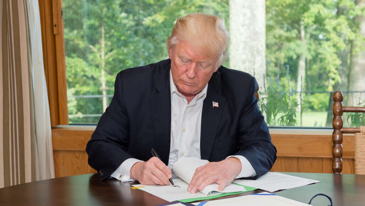 Exclusive: The Babylon Bee Has Obtained A Copy Of Trump‘s New Year’s Resolutions #BabylonBee – It’s the end of December, which means people all over the world are making their lists of New Year’s resolutions for 2026 — and President Donald Trump is no different.