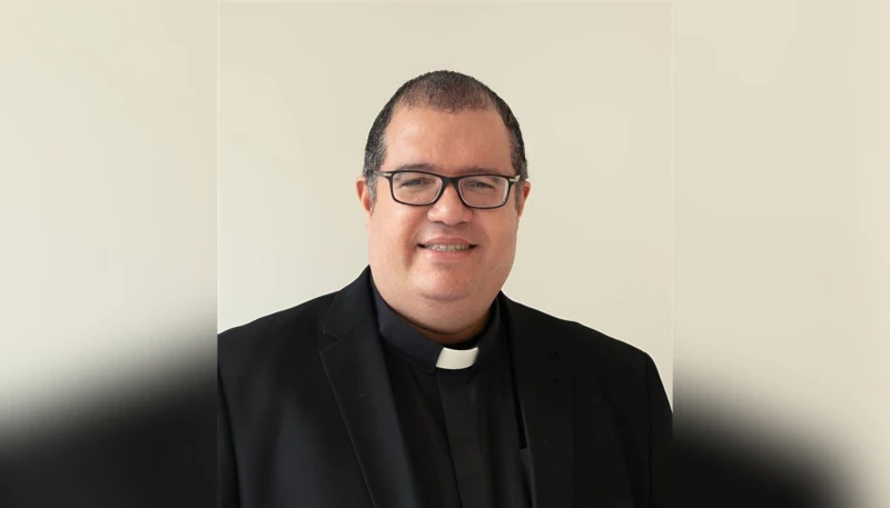 Pope Leo XIV appoints new bishop for Palm Beach, auxiliary bishop for Phoenix #Catholic 
 
 Palm Beach Bishop-designate Manuel de Jesus Rodriguez. / Credit: Photo courtesy of Diocese of Palm Beach

CNA Staff, Dec 19, 2025 / 07:30 am (CNA).
The Holy See said on Dec. 19 that Pope Leo XIV had made two new episcopal appointments in the United States, with the Vatican announcing a new bishop for the Diocese of Palm Beach, Florida, as well as an auxiliary bishop for the Diocese of Phoenix.Father Manuel de Jesus Rodriguez will lead the Palm Beach Diocese after the resignation of Bishop Gerald Barbarito, the Vatican said. At 75, Barbarito has reached the customary age at which bishops retire.Bishop-designate Rodriguez is currently a priest in the Diocese of Brooklyn, where he serves at Our Lady of Sorrows Church in Queens.Born Jan. 15, 1974, in the Dominican Republic, Rodriguez studied at the Pontifical University Madre y Maestra in that country, receiving philosophy and law degrees there before obtaining several other degrees and certificates, including a doctorate in legal studies from the Pontifical Salesian University in Rome and a licentiate in canon law from The Catholic University of America.Admitted to the Salesians of Don Bosco in 1993, he made his final profession to that religious order in 2002 and was ordained on July 3, 2004. He was incardinated in the Diocese of Brooklyn in 2012.Rodriguez became a U.S. citizen in 2018. He has served multiple roles in Brooklyn, including as pastor and administrator of several churches as well as defender of the bond at the diocesan tribunal. The bishop-designate speaks English, Spanish, Italian, and French.&nbsp;Outgoing Palm Beach Bishop Barbarito said in a Dec. 19 statement that the diocese will be ”greatly blessed” by Rodriguez’s ministry and that he has “shown himself to be a deeply spiritual and exceptional priest.”Vicar for clergy appointed auxiliary bishop in PhoenixThe Holy See also announced on Dec. 19 that Pope Leo XIV has appointed Monsignor Peter Dai Bui as an auxiliary bishop of the Diocese of Phoenix.&nbsp;Bishop-designate Bui is currently the diocesan vicar for clergy for the Phoenix Diocese. A native of Vietnam, he entered the Legion of Christ novitiate in 1989 and made his first profession in 1991. He attended the Pontifical Athenaeum in Rome, where he earned degrees in philosophy and theology and a licentiate in philosophy.He was ultimately ordained for the Legionaries of Christ on Dec. 24, 2003.&nbsp;Bui served for several years as the chaplain of a private Catholic school in Venezuela, where he organized international mission trips. Incardinated in the Phoenix Diocese in 2009, he has served as pastor at multiple parishes and since 2022 as the vicar for clergy.&nbsp;The bishop-designate speaks English, Vietnamese, Spanish, Italian, and German.Bui said in a Dec. 19 statement that he was “honestly in shock” when Apostolic Nuncio Cardinal Christophe Pierre called him with the news.&nbsp;“I even forgot he couldn’t see me nodding through the phone!” he joked. He expressed a “profound gratitude to God” for the appointment.&nbsp;“I just want to be a good priest, now called to serve in a new way,” he said.&nbsp;Phoenix Bishop John Dolan, meanwhile, said he was “deeply grateful” to the pope for the appointment.&nbsp;“As one of the largest and most rapidly growing dioceses in the nation, Phoenix faces increasing pastoral and administrative complexity, and Bishop-elect Bui’s experience in governance, his deep care for priests, and his commitment to accompaniment will be invaluable,” the bishop said.