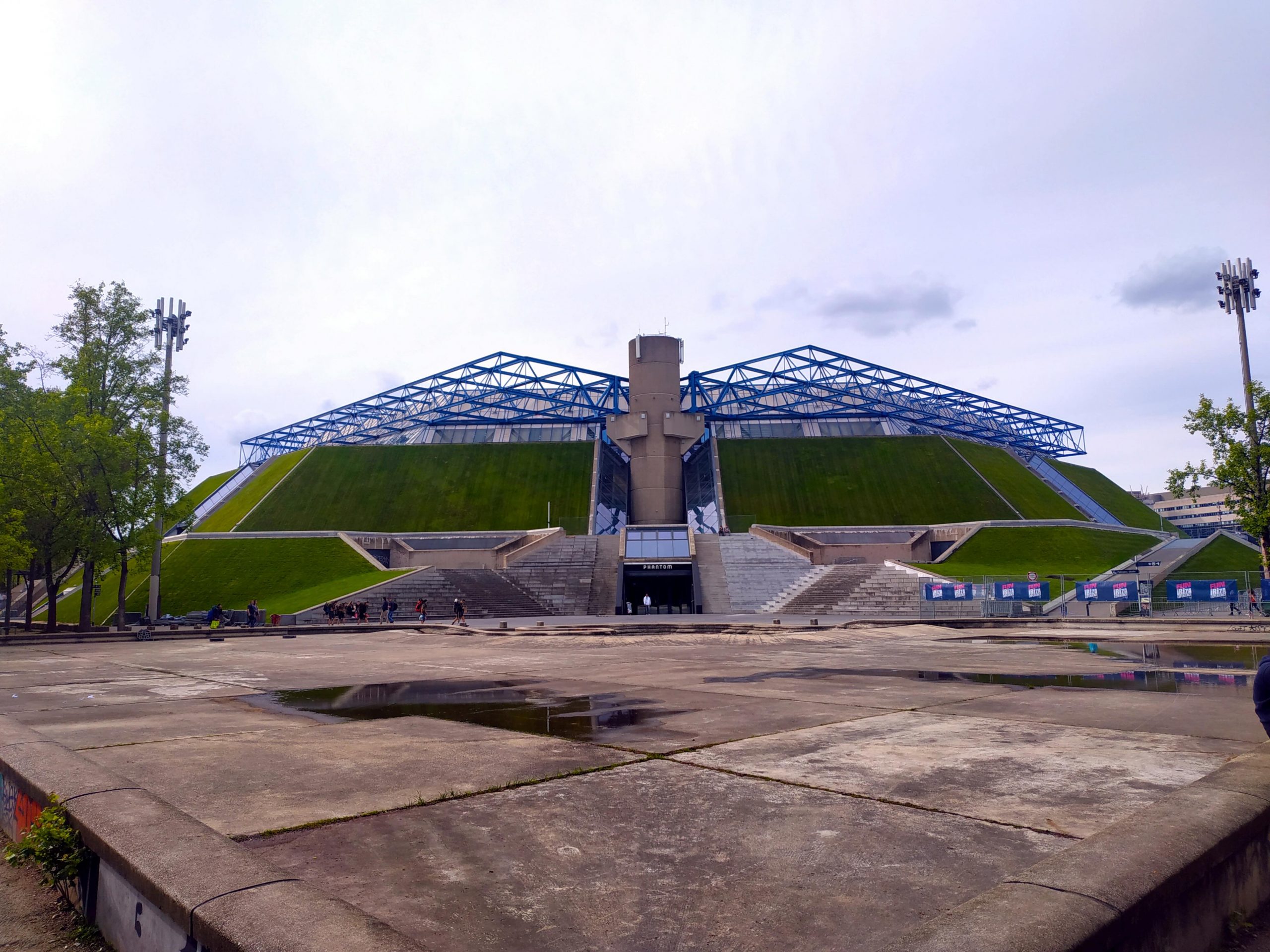 Thousands of young Europeans are beginning the new year at ecumenical gathering – #Catholic – 
 
 Afternoon prayers for an ecumenical youth gathering organized by the Taize Community are taking place in the Accor Arena, which can accommodate more than 20,000 people. Credit: Vilacor, via Wikimedia Commons

Dec 30, 2025 / 09:00 am (CNA).
Thousands of young Catholics and other fellow Christians from various traditions are in Paris this week ushering out 2025 and ushering in 2026 as part of an ecumenical gathering organized by the Taizé Community.The city of Paris and the entire Île-de-France region are the setting for the 48th European Meeting, a pilgrimage from Dec. 28, 2025, to Jan. 1, 2026, in which 15,000 young people ages 18–35 are participating, including 1,000 Ukrainians.The event includes the participation of nearly 60 brothers out of the 80 who make up the Taizé Ecumenical Community, founded in 1940 with the mission of “being a sign of unity in the Church and in the human family.”The program includes communal prayer in the large churches of Paris, various local initiatives, testimonies of hope, and workshops. The afternoon prayers take place in the Accor Arena, which can accommodate more than 20,000 people.Numerous families in Paris and the Île-de-France region have generously welcomed the young people into their homes while various parishes, schools, and sports centers have also made their facilities available.For Brother Mathew Thorpe, current prior of the community, this event is a call “to break free from our algorithms and experience mutual listening, an opening of the heart to welcome others as they are,” he told the French newspaper La Croix.He also noted that this year’s gathering includes a psychological support center located in the Notre-Dame de l’Arche d’Alliance (Our Lady Ark of the Covenant) church to provide assistance to young people who have been victims of abuse.The Taizé brother emphasized that this encounter also offers “a space for young people to listen to Christ in the depths of their being” and expressed his hope that it would help them “go forward in their journey with Christ.”“The important thing is that they receive something that inspires them to become pilgrims of peace and hope, wherever they are, in their local church, in their places of commitment, to help others eliminate the barriers that divide our society,” he said.From Spain, 22-year-old Pedro del Río Granado arrived in Paris with other youth from the Archdiocese of Madrid. For this student, the Taizé European Meeting “is a very important experience” and an opportunity to begin the year with God. Brother Alois, who succeeded Brother Roger, the founding prior of Taizé, said on behalf of the community that this experience “helps us understand the Gospel.” “We Christians can show that there is something that unites us in Europe, something that keeps us together,” he emphasized.A few days before the meeting began, Eastern Orthodox Ecumenical Patriarch Bartholomew I of Constantinople in a message addressed to young people reminded them that “the world needs your clear vision, your courage, and your capacity for hope.”“It needs young peace builders, capable of resisting violence, exclusion, and contempt for others. It needs witnesses of a humble faith, understood not as power but as service,” he said.This story  was first published by ACI Prensa, CNA’s Spanish-language news partner. It has been translated and adapted by CNA.