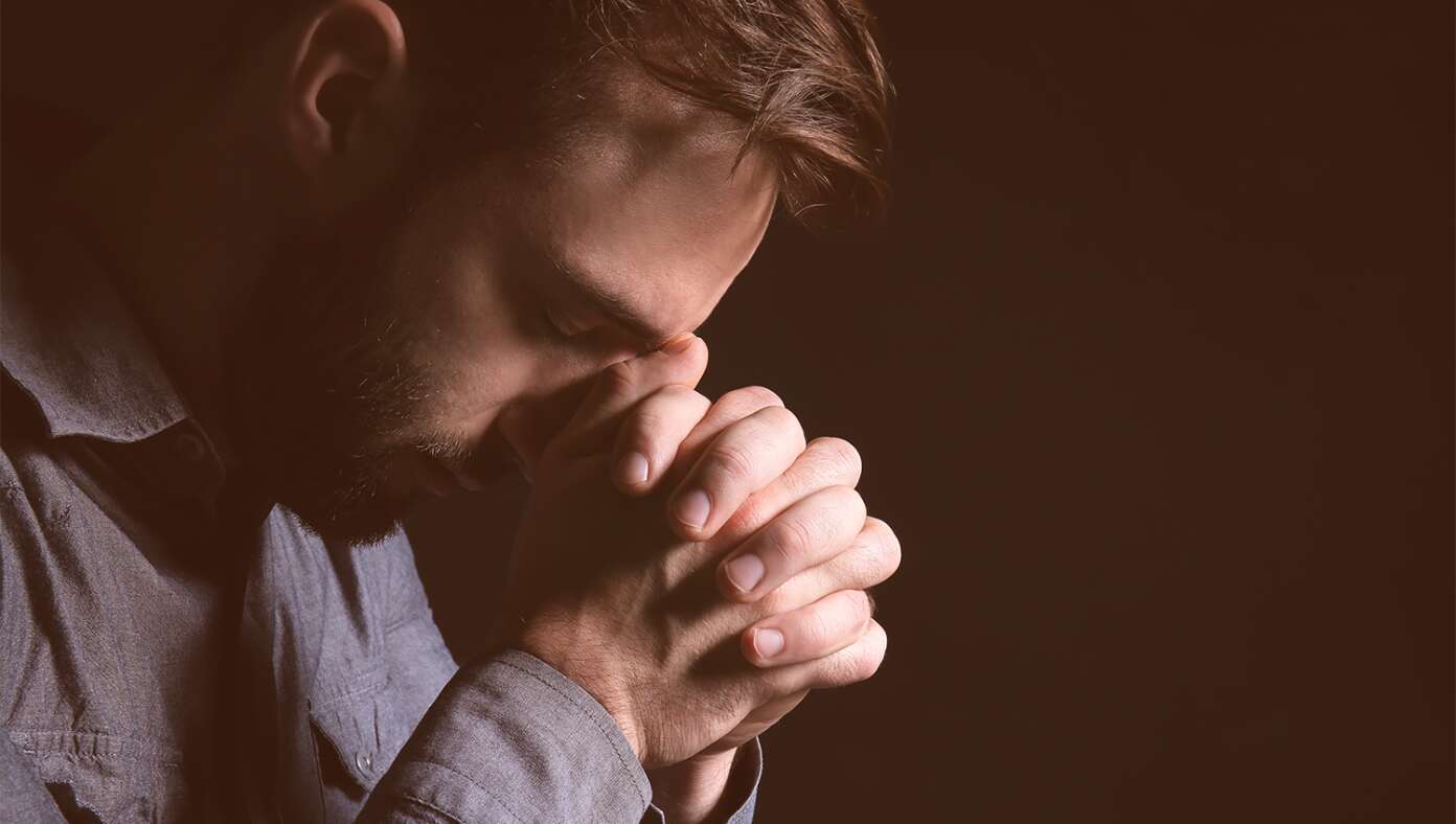 Dad Fervently Prays For Daughter To Have Case Of Moderate Acne From Ages 14-23 #BabylonBee – ARVADA, CO — Local dad Craig Smith has spent the past year fervently praying that his daughter Claire will get a decent case of acne from age 14 until about 23.