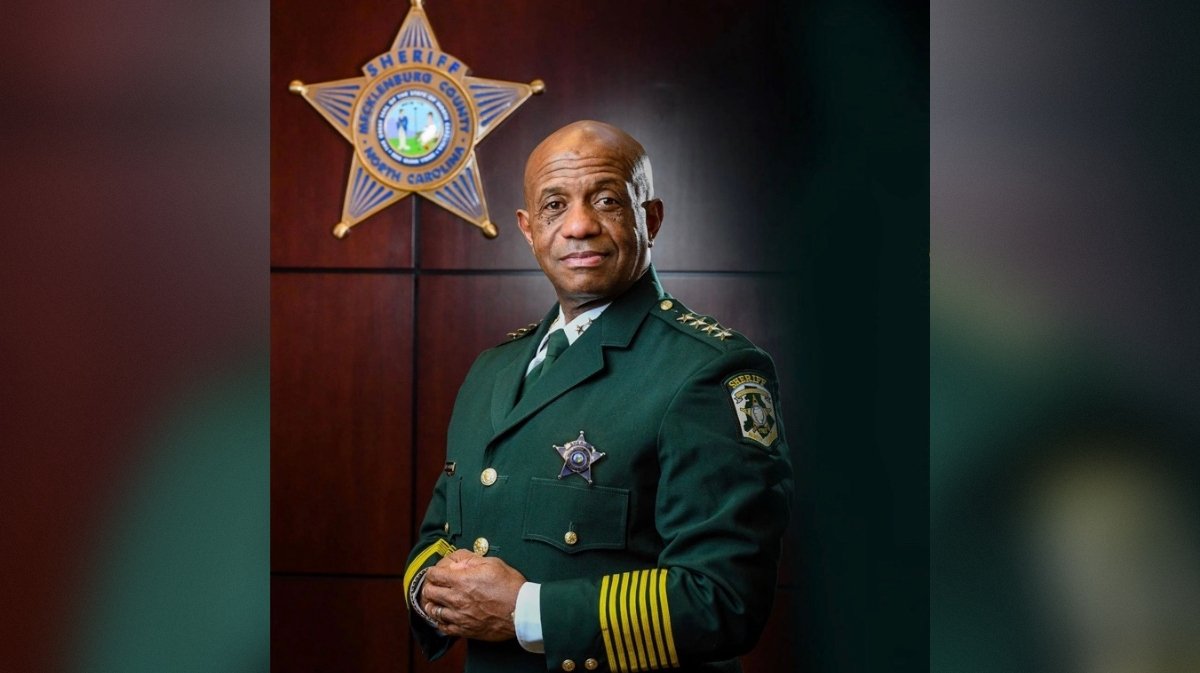 Democrat Charlotte Sheriff Now Under Investigation for “Mafia-style” Intimidation and Corruption – 
District Attorney Spencer Merriweather has formally requested the North Carolina State Bureau of Investigation (SBI) to probe allegations of attempted extortion and corruption against Democrat Sheriff Garry McFadden.
The post Democrat Charlotte Sheriff Now Under Investigation for “Mafia-style” Intimidation and Corruption appeared first on The Gateway Pundit.