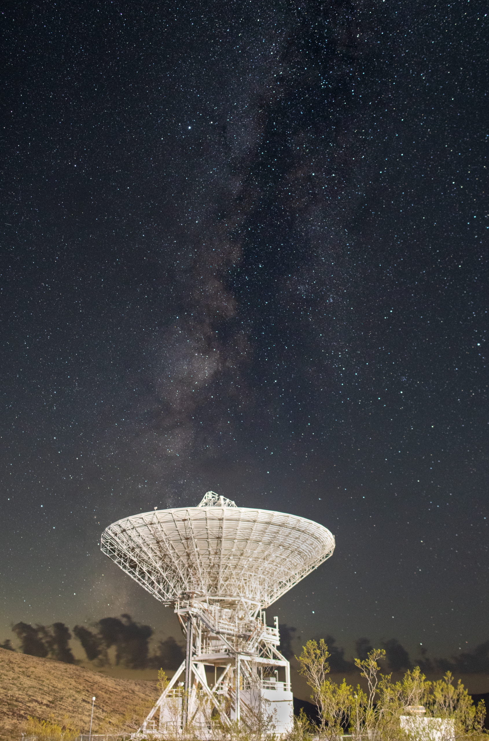 Goldstone’s DSS-15 Antenna and the Milky Way – Deep Space Station 15 (DSS-15), one of the 112-foot (34-meter) antennas at the Goldstone Deep Space Communications Complex near Barstow, California, looks skyward, with the stars of the Milky Way overhead, in September 2025. Goldstone’s DSS-15 Antenna and the Milky Way – Deep Space Station 15 (DSS-15), one of the 112-foot (34-meter) antennas at the Goldstone Deep Space Communications Complex near Barstow, California, looks skyward, with the stars of the Milky Way overhead, in September 2025.