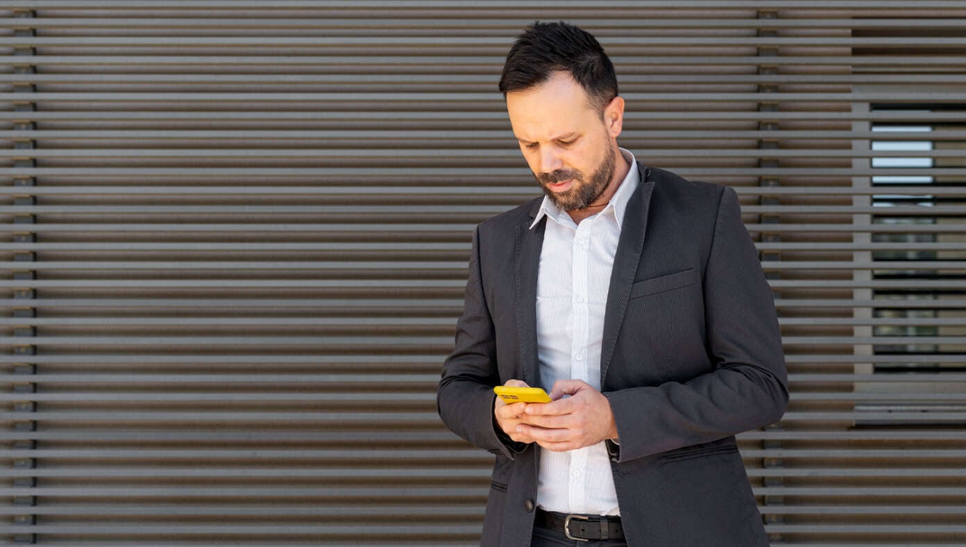 Libertarian Politician Googles ‘What Is The Absolute Dumbest Take Possible’ Before Deciding What Side Of Issue To Come Down On #BabylonBee – WASHINGTON, D.C. — In the fallout of recent events, witnesses on Capitol Hill reported seeing one Libertarian politician Googling "What is the absolute dumbest take possible?" before deciding what side of an issue to come down on.