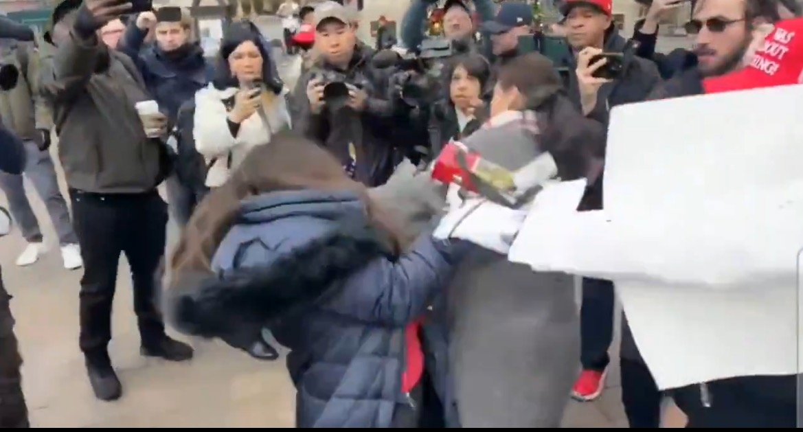 MAGA Vs Liberal Woman Fight Breaks Out as January 6 Defendants Gather at Capitol – Leftist Ends Up in Cuffs (VIDEO) – 
Pardoned January 6 defendants and others gathered in Washington DC on Tuesday to mark the 5-year anniversary of the Capitol protest.
The post MAGA Vs Liberal Woman Fight Breaks Out as January 6 Defendants Gather at Capitol – Leftist Ends Up in Cuffs (VIDEO) appeared first on The Gateway Pundit.
