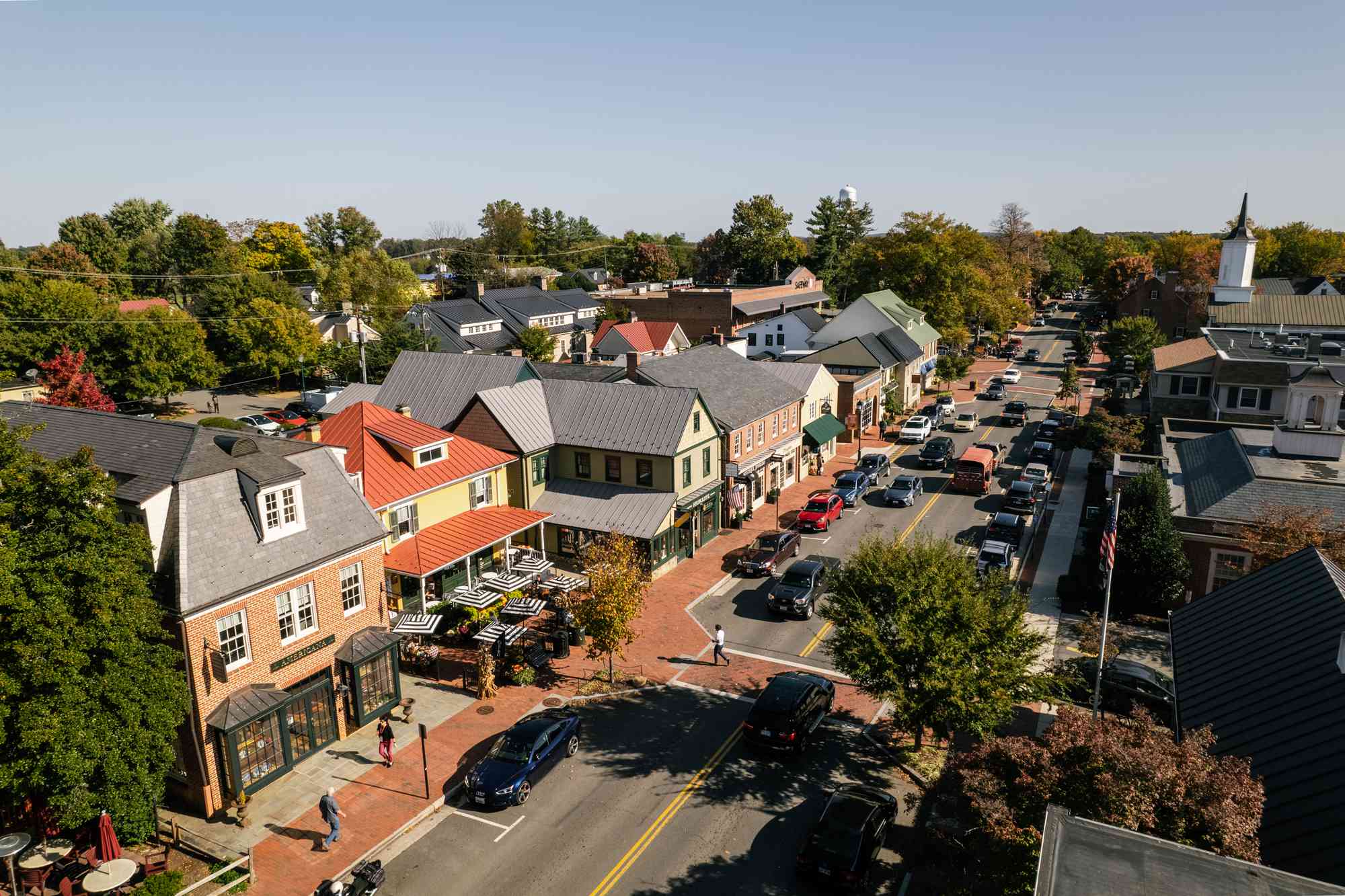 This Small Town in Virginia’s Wine Country Has a 5-Star Hotel and Quaint Downtown—and It’s Just an Hour From D.C. #Travel Here’s how to plan the perfect trip to Middleburg, Virginia.
