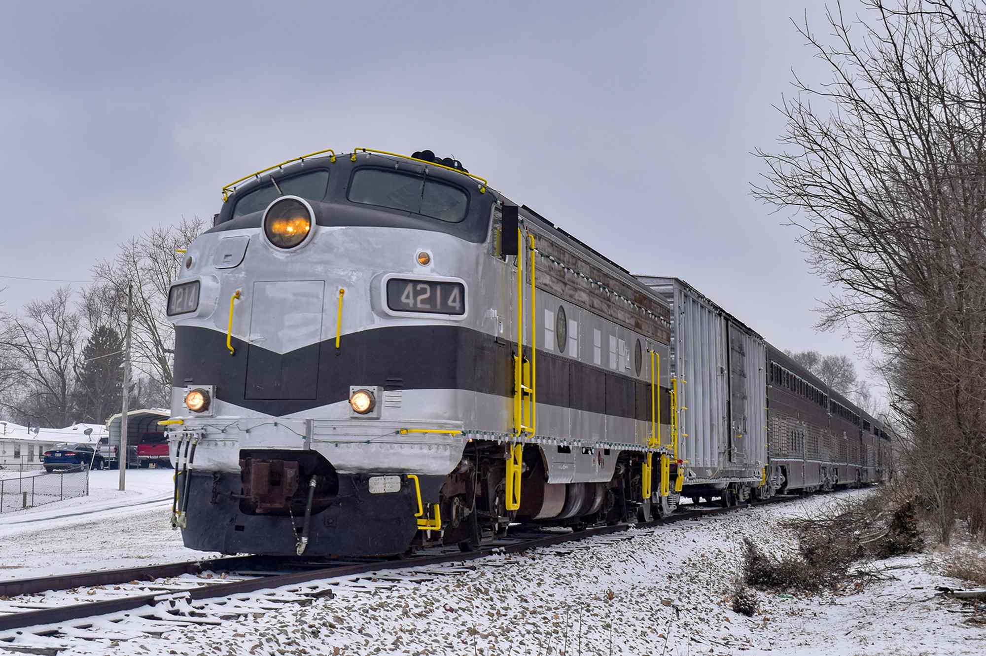 This Vintage Train Ride Has Trivia Nights, Cocktails, and Cozy Views—and Tickets Start at Just #Travel From Valentine’s charcuterie journeys to rom-com trivia and quiet reading cars, the Nickel Plate Express makes rail travel feel magical. This Vintage Train Ride Has Trivia Nights, Cocktails, and Cozy Views—and Tickets Start at Just #Travel From Valentine’s charcuterie journeys to rom-com trivia and quiet reading cars, the Nickel Plate Express makes rail travel feel magical.