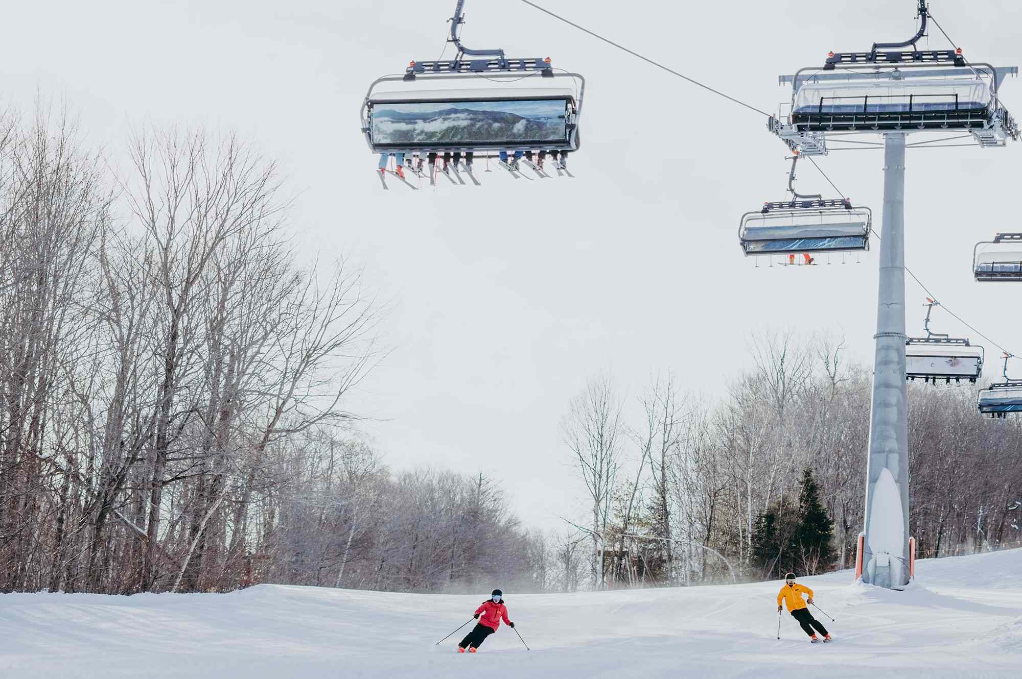 This East Coast Ski Resort Has 403 Acres of Terrain and Family-friendly Runs—and It’s Just 2 Hours From Boston #Travel Looking for big-mountain skiing close to Boston? Look no further than Loon Mountain in New Hampshire.