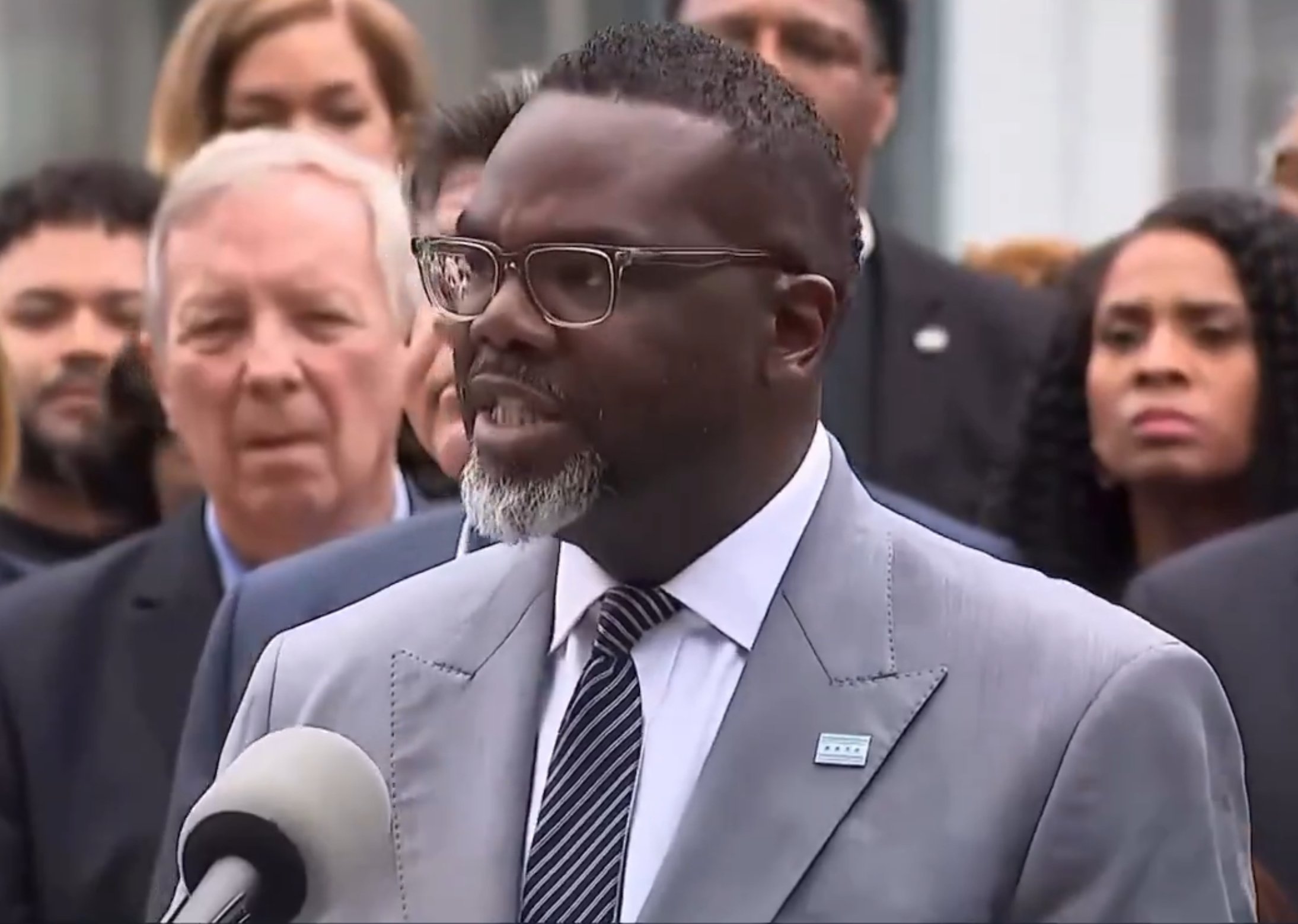 Financial Expert Sounds Alarm on the City of Chicago – Facing Budget Gap of More Than a Billion Dollars – 
The city of Chicago is facing a serious financial crisis, and while their budget problems are not a secret, at least one financial expert is trying to sound the alarm.
The post Financial Expert Sounds Alarm on the City of Chicago – Facing Budget Gap of More Than a Billion Dollars appeared first on The Gateway Pundit.
