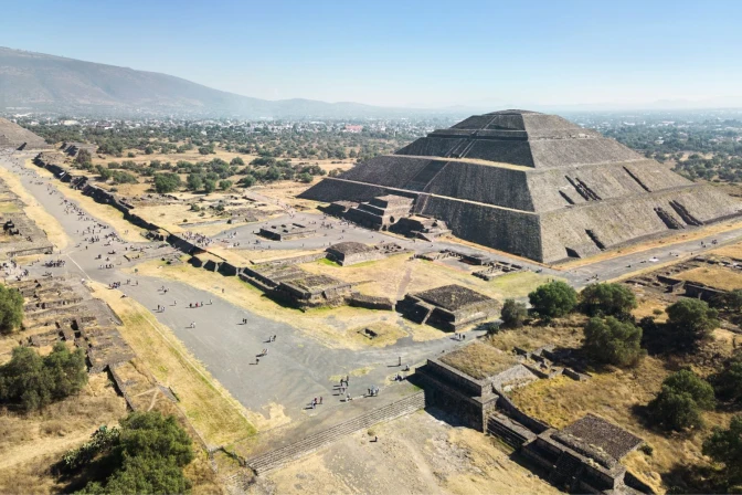 Bishop urges ‘return to Christian values’ after shooting at Mexican pyramid – #Catholic – In the wake of a shooting on April 20 at the Teotihuacán archaeological site in Mexico, which resulted in two deaths and 13 injuries, Bishop Guillermo Francisco Escobar Galicia of Teotihuacán expressed his sorrow, called for prayers, and issued an urgent appeal to “reaffirm Christian values ​​within families.”“We deeply lament that this has occurred as a consequence of the loss of a sense of the meaning of life and the failure to recognize the other as a brother,” the bishop stated in a press release.According to a statement from the Security Cabinet, the body responsible for the countryʼs security strategy, “a man fired shots at the scene and subsequently took his own life.” “Regrettably, a Canadian woman lost her life, and as of now there are reports of several individuals who sustained injuries and are currently receiving medical attention. A firearm, a bladed weapon, and unspent ammunition were secured at the scene,” the statement said.According to the Security Cabinet, the 13 people injured, two of whom are minors aged 6 and 13, are foreign nationals: six from the United States, three from Colombia, one from Canada, one from Russia, one from the Netherlands, and one from Brazil. As of the latest report, “eight remain hospitalized.”The office of the attorney general of Mexico state identified Julio César Jasso Ramírez, a Mexican national, as the alleged assailant. Mexican President Claudia Sheinbaum stated April 20 on X that “what occurred today in Teotihuacán pains us deeply. I express my most sincere solidarity with those affected and their families. We are in contact with the Canadian Embassy.”“I have instructed the Security Cabinet to thoroughly investigate these events and provide all necessary support,” she stated.The federal attorney generalʼs office stated that it is carrying out “the necessary investigative steps to clarify what occurred, in coordination with the attorney generalʼs office of Mexico state.”Located approximately 25 miles northeast of Mexico City, the Teotihuacán archaeological site, which includes the Pyramids of the Sun and the Moon, is the second-most-visited site in Mexico after Chichén Itzá in Yucatán state. According to official figures from the Secretariat of Tourism, 1.8 million tourists visited Teotihuacán during 2025.Look to Jesus ChristIn his statement, Escobar called upon all Catholic faithful “to lift up our prayers for those who have lost their lives, as well as for all those who are going astray, that they may be profoundly reconciled with God and with others.”“Today, more than ever, we need to look to Jesus Christ, the way, the truth, and the life, to return to Christian values ​​within our families,” he said.“May Mary Most Holy accompany and soothe the pain of those suffering the loss of a loved one and of those who have gone through this bitter experience,” the prelate prayed.This story was first published by ACI Prensa, the Spanish-language sister service of EWTN News. It has been translated and adapted by EWTN News English.
