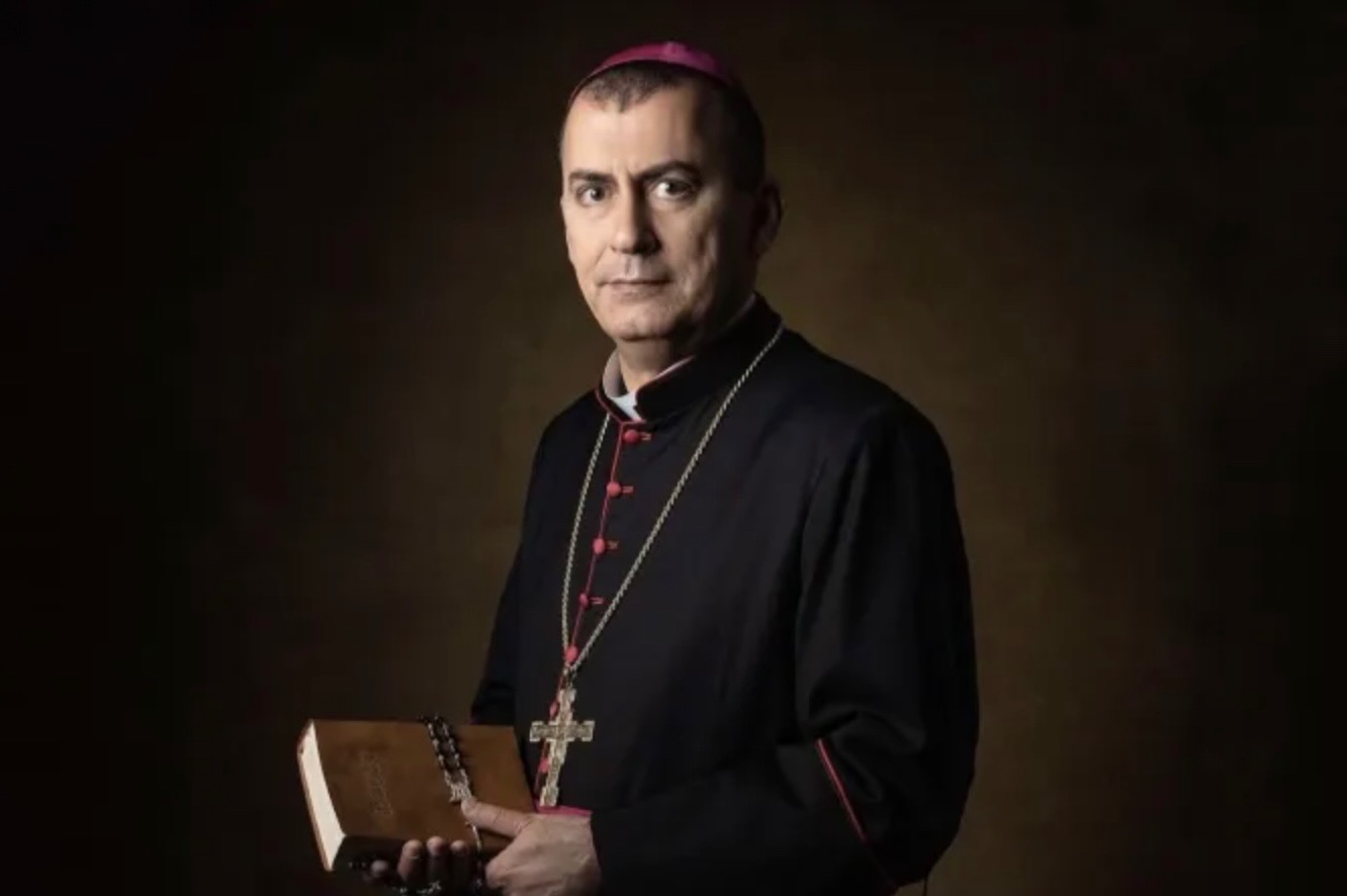 Chaldean Church chooses Archbishop Amel Nona as patriarch, succeeding Cardinal Sako #Catholic The Chaldean Synod has elected Archbishop Amel Shamon Nona as the new Patriarch of the Chaldean Catholic Church, succeeding Cardinal Louis Raphael Sako, who submitted his resignation to Pope Leo XIV on March 9 amid a financial and legal scandal concerning a former Chaldean bishop in San Diego.The election took place during the synod’s meetings held in Rome since April 9.This election comes at a critical time for both the Chaldean Church and the wider region, amid ongoing political challenges in Iraq and the Middle East, as well as internal ecclesial issues related to unity and the organization of Church life both locally and in the diaspora.Following the election, the Chaldean bishops issued a statement saying:“After deep spiritual and fraternal deliberations, conducted in a spirit of prayer and ecclesial discernment, and mindful of the apostolic responsibility entrusted to them, the Fathers of the Synod elected the Patriarch of the Chaldean Church according to the established canonical procedures. After completing the required ballots, and in accordance with the will expressed by the Synod, His Excellency Archbishop Amel Shamon Nona was elected Patriarch of the Chaldean Church and chose for himself the name His Beatitude Patriarch Mar Paul III Nona.”The statement continued: “His Beatitude accepted the election in accordance with canonical norms, expressing his reliance on God’s grace and his commitment to exercise his patriarchal ministry with fidelity and responsibility, in full communion with the Fathers of the Synod, in service of the unity of the Chaldean Church and its mission in the homeland and the diaspora.”“The Fathers of the Synod raise their prayers to the Lord Jesus Christ, the Good Shepherd, asking that He grant the elected Patriarch wisdom and strength,“ the statement continued. ”They affirm their confidence that this ministry will contribute to strengthening the faithful in their faith, enhancing their unity, and revitalizing the Church’s mission in bearing witness to the Gospel.”The Synod also called on all members of the Chaldean Church — clergy and faithful alike — to unite around the new Patriarch and support him through prayer and shared responsibility for the good of the Church and the growth of its mission.Archbishop Nona was born in Alqosh in northern Iraq in 1967. He was ordained a priest in 1991 after completing his studies at the Patriarchal Seminary in Baghdad. He later pursued higher studies in Rome, earning a doctorate in theological anthropology from the Pontifical Lateran University.He served in the parishes of Alqosh before being appointed Archbishop of Mosul in 2009, during a period marked by escalating violence against Christians in Iraq.During the events of 2014, he left Mosul along with his faithful following the takeover of the city by the terrorist group ISIS, marking a pivotal moment in the modern history of the Chaldean Church.In 2015, the Holy See appointed him head of the Chaldean Eparchy of St. Thomas the Apostle in Australia and New Zealand, where he continued his pastoral ministry among the Chaldean diaspora.His appointment comes following the resignation of Cardinal Raphael Sako, who announced that he submitted his resignation to Pope Leo XIV of his own free will on the morning of March 9 so he could “dedicate himself quietly to prayer, writing, and simple service.”The timing sparked controversy within the Chaldean community. Pope Leo XIV on March 10 accepted the resignation of Bishop Emanuel Shaleta, a Chaldean Catholic bishop arrested in San Diego in March on charges of embezzling Church funds.Sako had allegedly attempted to support or transfer the embattled bishop to a higher position, leading many to question whether the financial scandal played a role in the patriarch’s decision.This story was first published by ACI MENA, the Arabic-language sister service of EWTN News. It has been translated and adapted by EWTN News English. Chaldean Church chooses Archbishop Amel Nona as patriarch, succeeding Cardinal Sako #Catholic The Chaldean Synod has elected Archbishop Amel Shamon Nona as the new Patriarch of the Chaldean Catholic Church, succeeding Cardinal Louis Raphael Sako, who submitted his resignation to Pope Leo XIV on March 9 amid a financial and legal scandal concerning a former Chaldean bishop in San Diego.The election took place during the synod’s meetings held in Rome since April 9.This election comes at a critical time for both the Chaldean Church and the wider region, amid ongoing political challenges in Iraq and the Middle East, as well as internal ecclesial issues related to unity and the organization of Church life both locally and in the diaspora.Following the election, the Chaldean bishops issued a statement saying:“After deep spiritual and fraternal deliberations, conducted in a spirit of prayer and ecclesial discernment, and mindful of the apostolic responsibility entrusted to them, the Fathers of the Synod elected the Patriarch of the Chaldean Church according to the established canonical procedures. After completing the required ballots, and in accordance with the will expressed by the Synod, His Excellency Archbishop Amel Shamon Nona was elected Patriarch of the Chaldean Church and chose for himself the name His Beatitude Patriarch Mar Paul III Nona.”The statement continued: “His Beatitude accepted the election in accordance with canonical norms, expressing his reliance on God’s grace and his commitment to exercise his patriarchal ministry with fidelity and responsibility, in full communion with the Fathers of the Synod, in service of the unity of the Chaldean Church and its mission in the homeland and the diaspora.”“The Fathers of the Synod raise their prayers to the Lord Jesus Christ, the Good Shepherd, asking that He grant the elected Patriarch wisdom and strength,“ the statement continued. ”They affirm their confidence that this ministry will contribute to strengthening the faithful in their faith, enhancing their unity, and revitalizing the Church’s mission in bearing witness to the Gospel.”The Synod also called on all members of the Chaldean Church — clergy and faithful alike — to unite around the new Patriarch and support him through prayer and shared responsibility for the good of the Church and the growth of its mission.Archbishop Nona was born in Alqosh in northern Iraq in 1967. He was ordained a priest in 1991 after completing his studies at the Patriarchal Seminary in Baghdad. He later pursued higher studies in Rome, earning a doctorate in theological anthropology from the Pontifical Lateran University.He served in the parishes of Alqosh before being appointed Archbishop of Mosul in 2009, during a period marked by escalating violence against Christians in Iraq.During the events of 2014, he left Mosul along with his faithful following the takeover of the city by the terrorist group ISIS, marking a pivotal moment in the modern history of the Chaldean Church.In 2015, the Holy See appointed him head of the Chaldean Eparchy of St. Thomas the Apostle in Australia and New Zealand, where he continued his pastoral ministry among the Chaldean diaspora.His appointment comes following the resignation of Cardinal Raphael Sako, who announced that he submitted his resignation to Pope Leo XIV of his own free will on the morning of March 9 so he could “dedicate himself quietly to prayer, writing, and simple service.”The timing sparked controversy within the Chaldean community. Pope Leo XIV on March 10 accepted the resignation of Bishop Emanuel Shaleta, a Chaldean Catholic bishop arrested in San Diego in March on charges of embezzling Church funds.Sako had allegedly attempted to support or transfer the embattled bishop to a higher position, leading many to question whether the financial scandal played a role in the patriarch’s decision.This story was first published by ACI MENA, the Arabic-language sister service of EWTN News. It has been translated and adapted by EWTN News English.