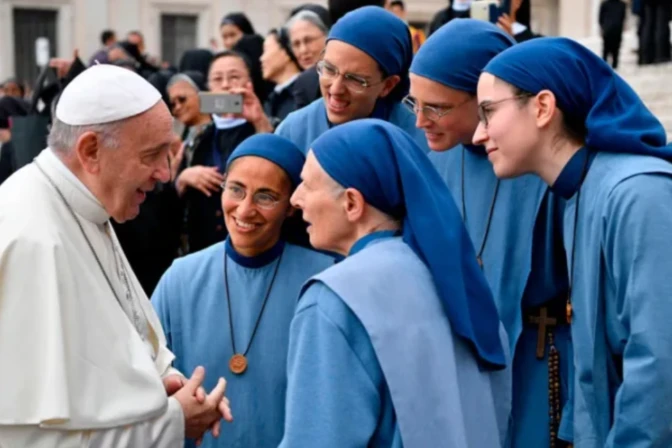 Free book reflects on Pope Francis’ teachings on religious life – #Catholic – With the aim of keeping alive the pastoral, spiritual, and social legacy of Pope Francis, the free book “Legado de Francisco a la Iglesia y a la Vida Religiosa” (“Legacy of Francis to the Church and to Religious Life”) is now available online. The book consists of essays written by academics and religious from various parts of Latin America and is entirely in Spanish except for an essay on Amazonia written in Portuguese.The initiative was spearheaded by the Latin American and Caribbean Confederation of Men and Women Religious (CLAR, by its Spanish acronym) in the context of the World Day of Prayer for Vocations held on April 26, just a few days after the first anniversary of the death of the Argentine pontiff, who passed away on April 21, 2025, at the age of 88.In the introduction, Father Israel Arévalo Muñoz, deputy secretary of CLAR, explains that the volume brings together diverse perspectives on “the pastoral, political, spiritual, and ecological imprint that Pope Francis has left on the Church and on society.”The content is divided into four sections: “Spirituality and New Humanism,” “Theological-Pastoral Horizons,” “Francis’ Challenges to Religious Life,” and “Francis and the World’s Socio-Environmental and Political Challenges.”Twenty-one authors from diverse ecclesial and academic backgrounds collaborated on the work, including laypeople, women religious, and priests from congregations and institutes such as the Missionaries of the Holy Spirit, the Society of Jesus, and the Order of Preachers, among others. The prologue was written by Cardinal Ángel Rossi, SJ, archbishop of Córdoba, Argentina, who is considered a “spiritual son” of Francis.Arévalo notes that one of the central themes of the text is to demonstrate that Pope Francis’ leadership was grounded “in prayer, listening to the Spirit, and the conviction that the Gospel must once again become the center of ecclesial life.”He also notes that the Holy Father championed a “profound ecclesial reform, grounded in transparency, co-responsibility, and pastoral conversion.”Regarding his style of evangelization, the priest highlights that it was distinguished by “closeness, service, simplicity, and a commitment to the poor and marginalized” as well as by promoting a Church that is “Samaritan, missionary, and present in the geographical, social, and existential peripheries.”In this regard, the deputy secretary of CLAR expressed his hope that the book would inspire civil society, the Church, and religious life to “embody a coherent, prophetic, and compassionate leadership” and motivate Catholics to work toward “a culture of encounter, interreligious dialogue, respect for diversity, and the pursuit of unity amid differences.”The book can be downloaded free of charge here.This story was first published by ACI Prensa, the Spanish-language sister service of EWTN News. It has been translated and adapted by EWTN News English.