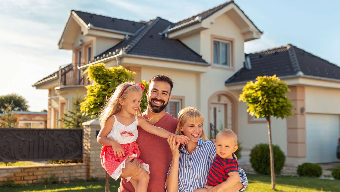 Next-Door Neighbor Either Doing Very Well Financially Or In Massive Amounts Of Debt #BabylonBee – SALT LAKE CITY, UT — Local man Tony Flanders noted that, by the looks of it, his next-door neighbor was either very, very wealthy or in massive amounts of debt.