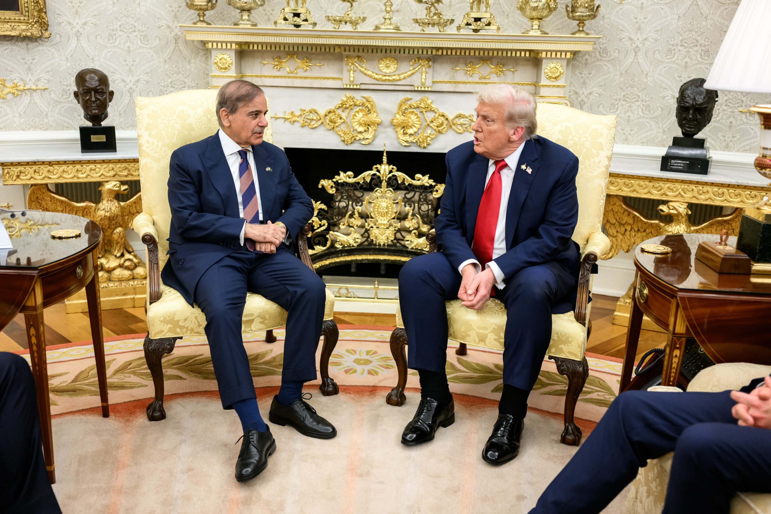 PANIC MODE: Pakistan Prime Minister BEGS Trump for 2-Week Delay to ‘End of Civilization’ Strikes on Radical Iran Regime – 
Prime Minister of Islamic Republic of Pakistan, Shehbaz Sharif, has urgently appealed to President Donald Trump to delay his looming military deadline on Iran by two weeks.
The post PANIC MODE: Pakistan Prime Minister BEGS Trump for 2-Week Delay to ‘End of Civilization’ Strikes on Radical Iran Regime appeared first on The Gateway Pundit.