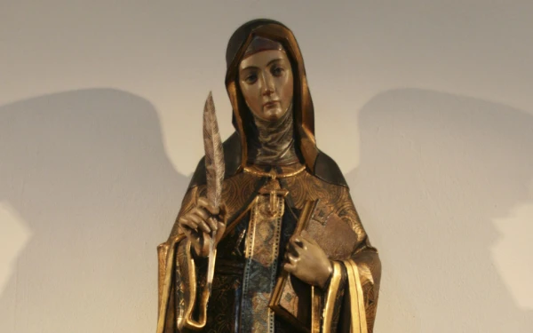 Punk legend Patti Smith, Mexican architect Tatiana Bilbao to represent Vatican at Venice Biennale #Catholic For the fourth consecutive year, the Holy See will have its own pavilion at the 61st International Art Exhibition of La Biennale di Venezia in Italy.The Dicastery for Culture and Education announced the participation of several influential figures in contemporary art and culture — including American singer Patti Smith and Mexican architect Tatiana Bilbao — in the Holy See Pavilion at the 61st International Art Exhibition of the Venice Biennale, which will be held May 9 through Nov. 22.This edition of the Italian cultural event, titled “In Minor Keys,” is a sensory and meditative experience that seeks to reconnect participants with the emotional and affective roles of art in society.In a press release, the Dicastery for Culture and Education announced the 24 artists who will form part of the Holy See’s selection this year, reflecting the eventʼs concept for 2026, which invites visitors to slow down the pace of life and open up spaces for reflection and silence.This edition is marked by the unexpected death in May 2025 in Basel, Switzerland, of its curator, Koyo Kouoh, a Cameroonian-Swiss artist globally recognized as one of the most powerful voices in the promotion of contemporary African art.Patti Smith is popularly known as the “Godmother of Punk.” Her 1975 debut album “Horses” marked a turning point in New York punk by fusing rock and poetry.The prestigious Mexican architect Tatiana Bilbao, internationally renowned for her humanist and social approach to architecture, will also participate in the project. She designed the pavilion for the 2025 Venice Biennale, a project titled “Opera Aperta” (“Open Work”), which received a special mention from the jury.Inspired by a medieval saintInspired by the life and spiritual legacy of St. Hildegard of Bingen, the Holy See’s pavilion as explained by the Vatican is conceived as a space for contemplation and deep listening. Titled “L’orecchio è l’occhio dell’anima” (“The Ear Is the Eye of the Soul”), the pavilion will be hosted across two historic venues in the city: Cannaregio and Castello.
 
 St. Hildegard of Bingen. | Credit: Haffitt (CC BY-SA 4.0)
 
 It has been curated by Hans Ulrich Obrist and Ben Vickers in collaboration with the Soundwalk Collective and draws upon the life and spiritual legacy of St. Hildegard, a 12th-century Benedictine nun, mystic, composer, and thinker who was proclaimed a saint and doctor of the Church in 2012 by Pope Benedict XVI.The works commissioned from the participating artists are conceived as a “sonic prayer”: an art form that unites music, spoken word, film, and silence, and invites the visitor to an experience of contemplative listening.As explained by the Vatican, the proposal reflects a curatorial vision that conceives of sound as a path to inner knowledge and spiritual experience, reviving a central insight of the thought of Hildegard of Bingen.The project is curated by Cardinal José Tolentino de Mendonça, prefect of the Dicastery for Culture and Education.This story was first published by ACI Prensa, the Spanish-language sister service of EWTN News. It has been translated and adapted by EWTN News English.