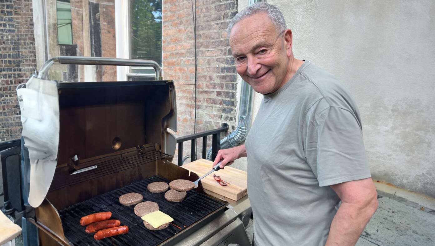 Chuck Schumer Celebrates Memorial Day Alone As All Of Last Year’s Guests Dead From E. Coli #BabylonBee – WASHINGTON, D.C. — Senator Chuck Schumer reportedly spent Memorial Day alone with his thoughts after having killed all of his backyard barbecue guests the previous year by serving them raw hamburger beef infected with E. coli. Chuck Schumer Celebrates Memorial Day Alone As All Of Last Year’s Guests Dead From E. Coli #BabylonBee – WASHINGTON, D.C. — Senator Chuck Schumer reportedly spent Memorial Day alone with his thoughts after having killed all of his backyard barbecue guests the previous year by serving them raw hamburger beef infected with E. coli.