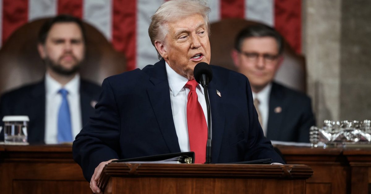 REPORT: Six Months From 2026 Midterms, Republicans Have Outraised Democrats by More Than  Million – 
Democrats seem to think that they are on the verge of a blue wave in the 2026 midterms this fall, but so far, the numbers are not backing that up.
The post REPORT: Six Months From 2026 Midterms, Republicans Have Outraised Democrats by More Than  Million appeared first on The Gateway Pundit.