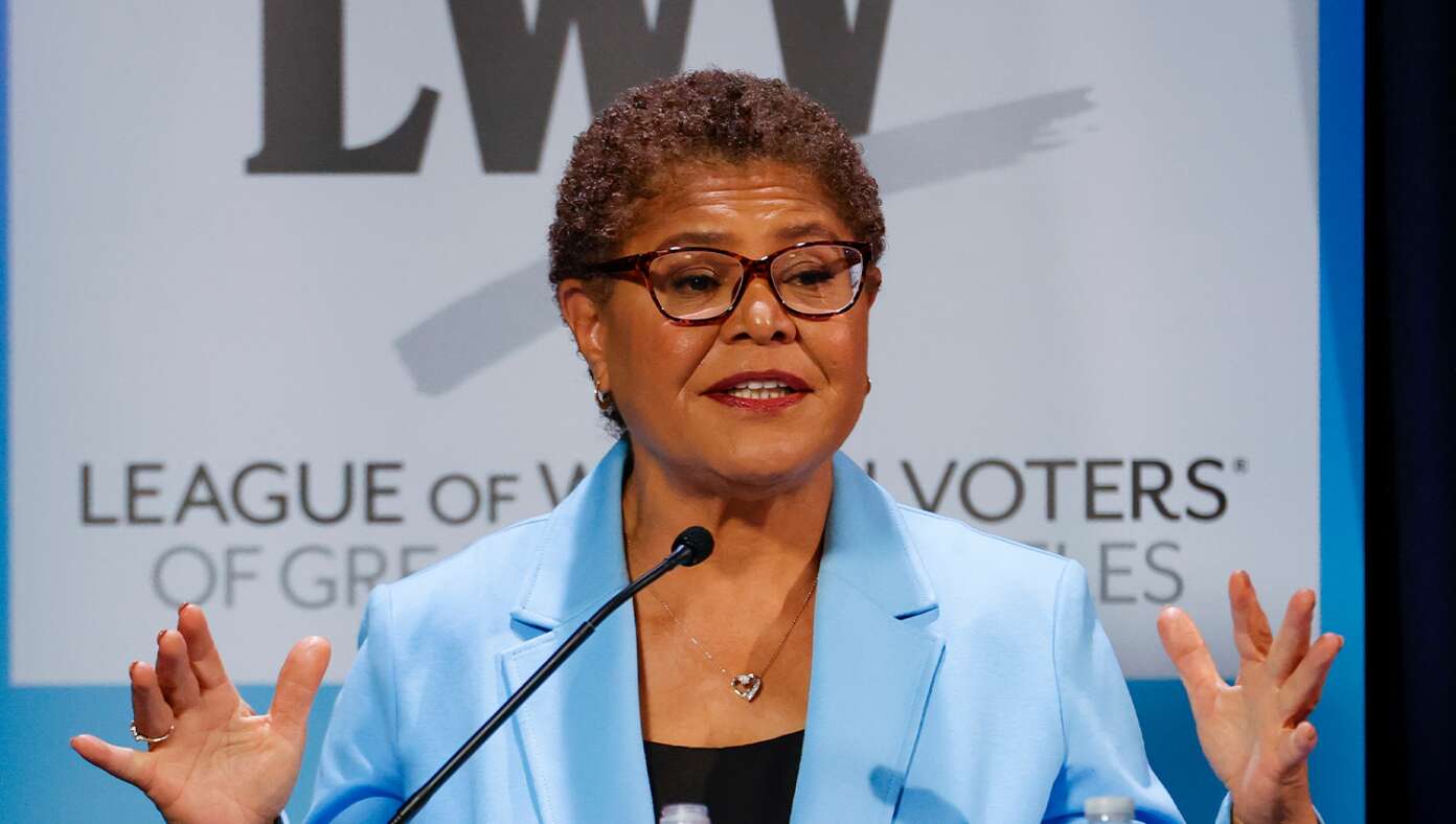 ‘Spencer Pratt’s Rhetoric Is Dangerous,’ Warns Karen Bass To The 30 Angelenos Who Haven’t Been Stabbed To Death By Hobos #BabylonBee – LOS ANGELES, CA — Mayor Karen Bass struck back at mayoral candidate Spencer Pratt on Wednesday, warning the surviving Angelenos who hadn’t been stabbed to death by a hobo that his rhetoric was dangerous.