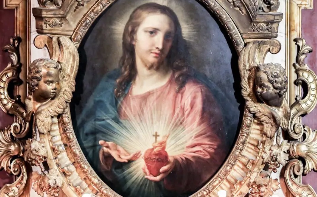 U.S. bishops release Archbishop Sample video, resources on consecrating nation to the Sacred Heart – #Catholic – Archbishop Alexander Sample of Portland, Oregon, described the U.S. bishops’ decision to consecrate America to the Sacred Heart of Jesus as “a way to recognize the kingship of Christ.”“In his encyclical instituting the solemnity of Christ the King, Pope Pius XI, drawing on the teaching of Pope Leo XIII, commended the pious custom of consecrating the nation to the Sacred Heart of Jesus as a way to recognize the kingship of Christ,” Sample said in the May 8 video message explaining the devotion.“By celebrating this important national anniversary with this devotion, we have the opportunity to encourage all Catholics to honor Our Lord and to infuse the spirit of the Gospel into various communities and departments of life,” Sample said.Sample’s message comes ahead of America’s 250th anniversary and after the U.S. Conference of Catholic Bishops (USCCB) voted on Nov. 11, 2025, at the USCCB Fall Plenary Assembly in Baltimore to consecrate the U.S. to the Sacred Heart of Jesus. The consecration will take place on June 11, according to the USCCB, which has released resources for local parishes across the U.S. to participate in the consecration in both English and Spanish.“Devotion to the Sacred Heart has developed over the centuries following the experiences of St. Margaret Mary Alacoque and the apparitions she witnessed in the 17th century,” he said, highlighting several popes, including Pope Leo XIII, Pope Francis, and Pope Leo XIV, who have “lauded” the devotion.“As we reflect with gratitude on the blessings God has bestowed on our country, our devotion to the Sacred Heart demands that we consider how we might foster truth, justice, and charity in American life. We are called to bring our faith into the actions we take and the lives we lead in our communities,” Sample said. “This anniversary and consecration gives us a special opportunity to promote the beautiful devotion to the Sacred Heart and to encourage the laity to offer their lives in service to God and their country.”