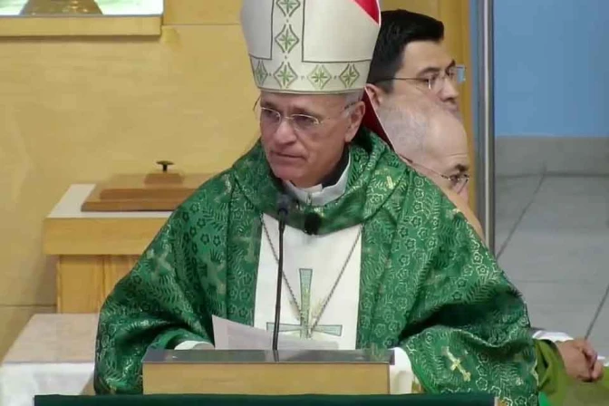 ‘Casting out demons’ also means denouncing cruelty of dictatorships, exiled Nicaraguan bishop says – #Catholic – In a homily over the weekend, Auxiliary Bishop Silvio Báez of Managua, Nicaragua, compared “casting out demons” to denouncing the cruelty and irrationality of dictatorships that violate human dignity.“Casting out demons means committing ourselves to processes of personal and social liberation, and helping those trapped by idols, fear, or hopelessness to regain their freedom,” the bishop noted during a Mass he celebrated at St. Agatha Parish in Miami on June 14.“It also means denouncing the irrationality and cruelty of regimes that violate human dignity and multiply peopleʼs misery, often even invoking the name of God,” he emphasized.Báez, who was forced to leave Nicaragua in 2019, now lives in exile and serves at the Miami parish where his compatriots gather. Like many others, Báez was a victim of persecution by the Nicaraguan dictatorship, which intensified its ruthless campaign against the Catholic Church in 2018, a campaign that continues to this day.The Nicaraguan prelate reflected on a passage from the Gospel of Matthew, stating that Jesus saw the crowd and “had compassion for them, because they were weary and dejected, like sheep without a shepherd.”This image, he noted, “has lost none of its relevance. Today, too, there are many people living like sheep without a shepherd: individuals who are sad, lonely, disoriented, and disillusioned by deceptive idols; families torn apart by poverty, forced migration, or violence; entire peoples deprived of freedom and a future due to war or dominated by dictatorial regimes that impose themselves through fear and repression.”In this situation, the bishop explained, “prayer is the first and most urgent response,” not because it “replaces action but because it is the root and foundation of action, making it fruitful and strong.”Through prayer, one can be in tune with the Lord and move toward effective action, he noted. “From this compassion and this prayer came forth the choice of the Twelve [Apostles],” the prelate emphasized.“The power Jesus grants is a power at the service of life and human dignity. It is exactly the opposite of the power that seduces the world — the power that crushes, controls, intimidates, and subjugates. This power, received to serve rather than to subjugate, did not end with the Twelve; it continues today through us,” he said.In addition to casting out demons, he said every member of the Church is called to perform various actions, such as “healing the sick, raising the dead, and cleansing lepers.”The bishop explained that resurrecting the dead “is restoring hope to those who no longer expect anything, helping them discover glimmers of Godʼs light in the middle of the nights of life. It’s announcing, without tiring, the God of life.”“And it is also to oppose the oppressive powers that subjugate people, with the conviction that God accompanies and blesses the efforts made for the freedom and dignity of people,” he noted.The Nicaraguan prelate also emphasized that “cleansing the lepers means striving to restore dignity to those marginalized by society or religion, through gestures of inclusion, solidarity, and respectful dialogue.”He remarked that “the laborers remain few. The Lord continues to seek those today who are willing to extend his compassionate gaze into the world. May that gaze be ours.”This story was first published by ACI Prensa, the Spanish-language sister service of EWTN News. It has been translated and adapted by EWTN News English.