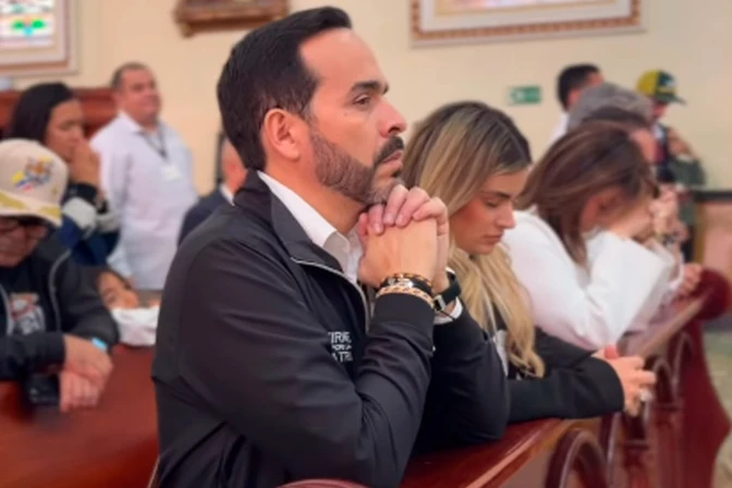 President-elect De la Espriella of Colombia visits Catholic shrines to pray for the nation – #Catholic – Colombia president-elect Abelardo de la Espriella announced on June 26 that he has begun visiting various Catholic shrines to entrust the country “to God’s protection.”On X, de la Espriella described his tour as “a journey of thanksgiving,” calling it “the pilgrimage of hope for the miracle homeland.”He noted that during the first stage, he visited the shrine of El Morro, where he consecrated his life, his service, and the entire country “to the protection of the Most Holy Virgin Mary.”De la Espriella said he traveled to La Guajira to visit the cathedral shrine of Our Lady of the Remedies, where he prayed for healthcare workers and the sick, as well as the minor basilica of the Lord of Miracles in Sucre, where he prayed “for Colombia’s security, for peace, for our security forces, and for the protection of every Colombian family.”Instagram post“I concluded this first day at the shrine to St. Peter Claver in Cartagena, giving thanks to God and praying that we never lose sight of the most vulnerable, so that justice, solidarity, and dignity may reach every corner of the nation,” he wrote.De la Espriella, who won the presidency representing the Defenders of the Homeland party, said he would continue “traveling this path with the conviction that, when a people places its destiny in God’s hands, it always finds hope.”On the night of June 14, De la Espriella concluded his campaign for the June 20 runoff election in the city of Buga, where during the day he visited the Lord of Miracles shrine.However, to avoid any political misinterpretation, the Redemptorist missionary community that administers the basilica clarified in a statement that the shrine did not endorse any candidate and that the visit was personal in nature, “motivated by his prayer and devotion, just like that of any other pilgrim or member of the faithful who comes to entrust themselves to the Lord of Miracles.”De la Espriella, who has said that the death of a loved one from COVID-19 led him to embrace the Catholic faith, has also engaged with Christians of other denominations.On April 15, he attended a gathering at the Tabernacle of Faith evangelical congregation in Bogotá, where the then-candidate signed the “Commitment to Life and Family” promoted by the United for Life platform.De la Espriella will be inaugurated president of Colombia on Aug. 7 for the 2026–2030 term, succeeding Gustavo Petro, who will conclude his tenure as the countryʼs first leftist president.This story was first published by ACI Prensa, the Spanish-language sister service of EWTN News. It has been translated and adapted by EWTN News English.