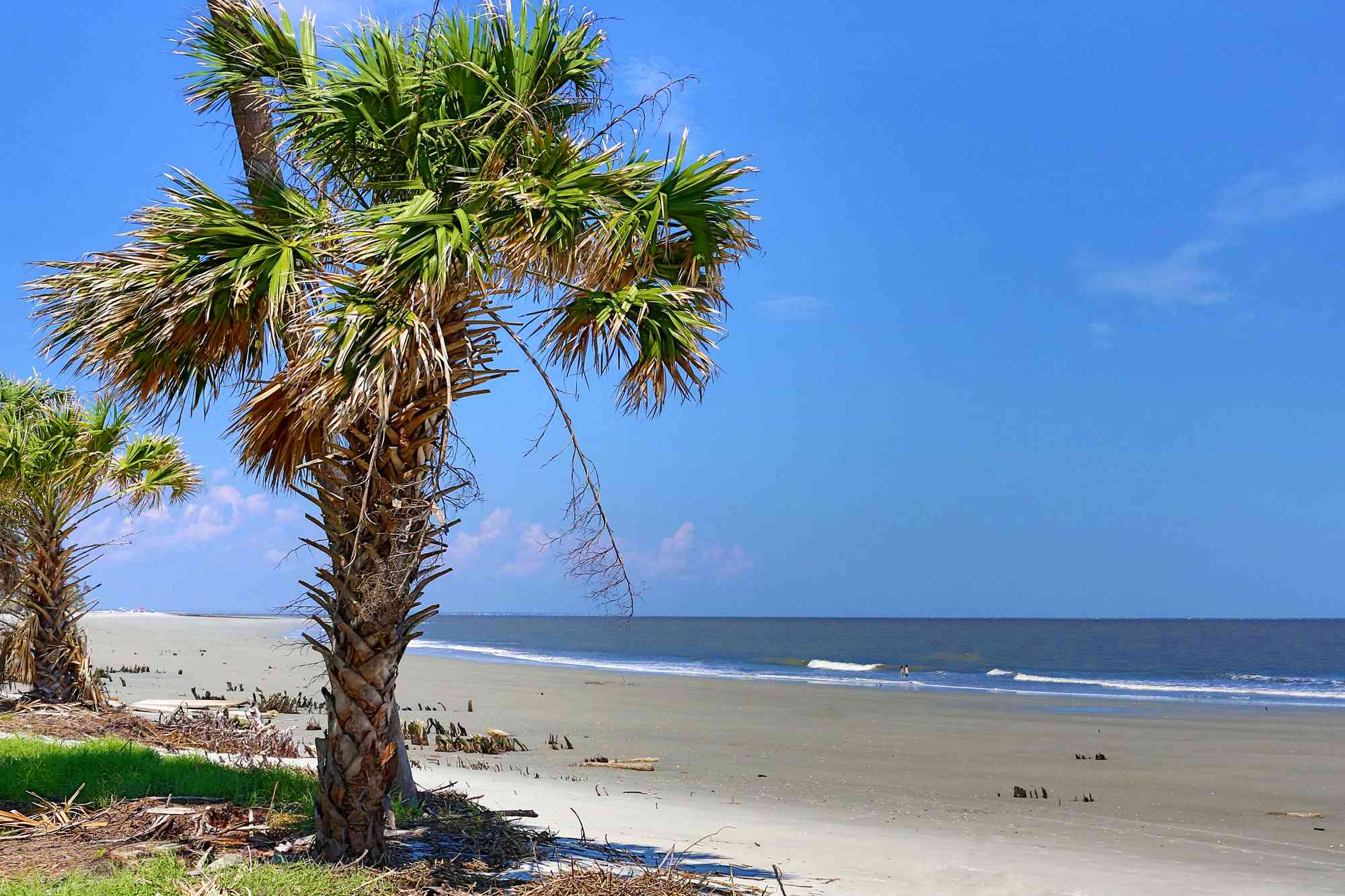 10 Best Islands to Visit in the South for Charming Beach Towns, Pristine Sands, and Beautiful Coastal Views #Travel Add Georgia’s Golden Isles or “the sunset capital of Alabama” to your travel list.