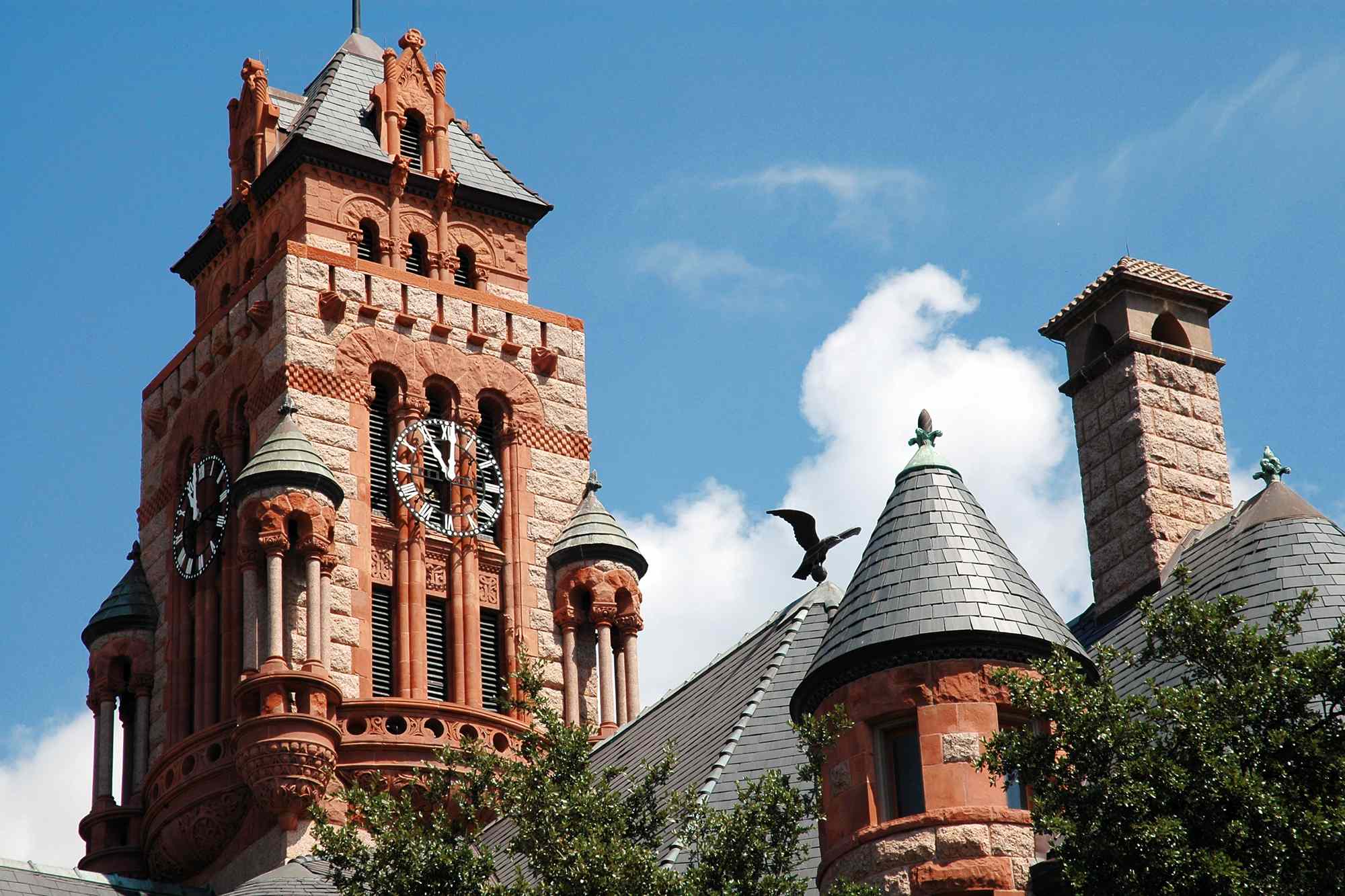 This Small Town Is Known as ‘Gingerbread City’ for Its Victorian Charm—and It’s Just 30 Minutes From Dallas #Travel For the record, it’s pronounced “woks-uh-hatch-ee.” This Small Town Is Known as ‘Gingerbread City’ for Its Victorian Charm—and It’s Just 30 Minutes From Dallas #Travel For the record, it’s pronounced “woks-uh-hatch-ee.”