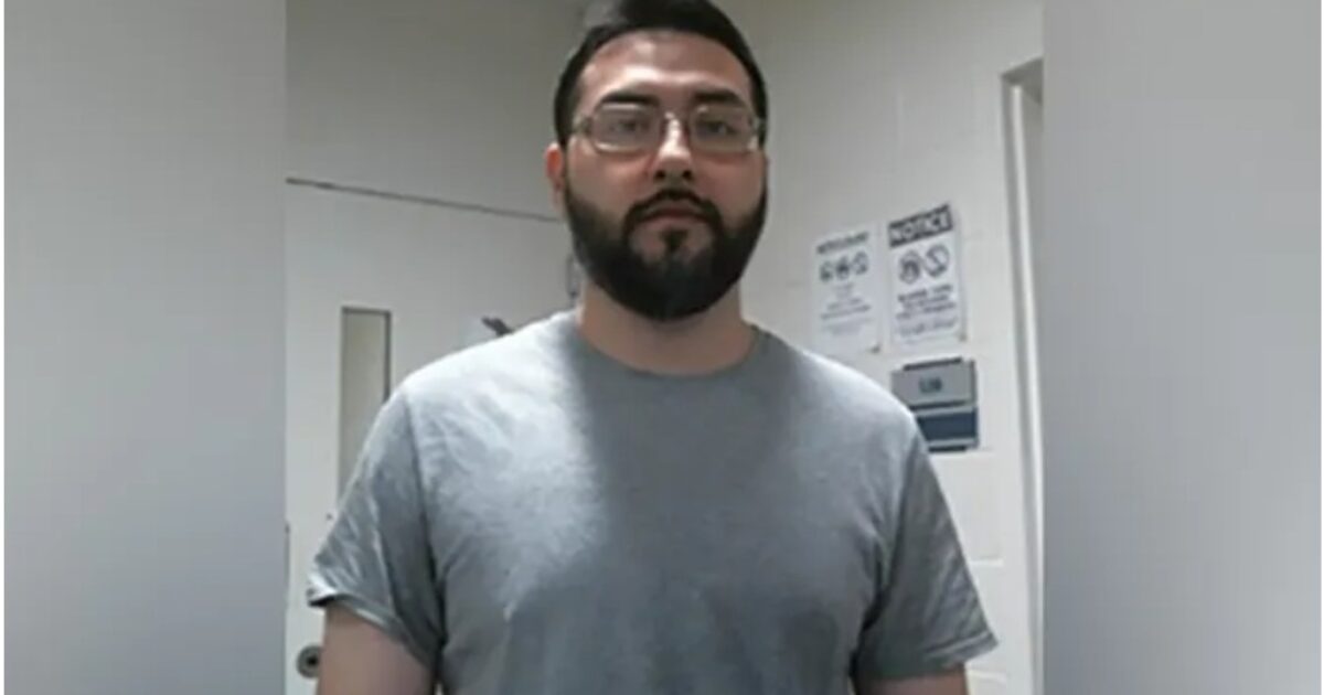 Illegal Alien Faces Third Deportation After Completing Federal Prison Sentence for Reentering the Country Illegally, Also Responsible for Killing Marine in Hit-And-Run Crash in 2017 – An illegal alien who just completed a federal prison sentence for reentering the country illegally is now being deported for a third time.
The post Illegal Alien Faces Third Deportation After Completing Federal Prison Sentence for Reentering the Country Illegally, Also Responsible for Killing Marine in Hit-And-Run Crash in 2017 appeared first on The Gateway Pundit. Illegal Alien Faces Third Deportation After Completing Federal Prison Sentence for Reentering the Country Illegally, Also Responsible for Killing Marine in Hit-And-Run Crash in 2017 – An illegal alien who just completed a federal prison sentence for reentering the country illegally is now being deported for a third time.
The post Illegal Alien Faces Third Deportation After Completing Federal Prison Sentence for Reentering the Country Illegally, Also Responsible for Killing Marine in Hit-And-Run Crash in 2017 appeared first on The Gateway Pundit.