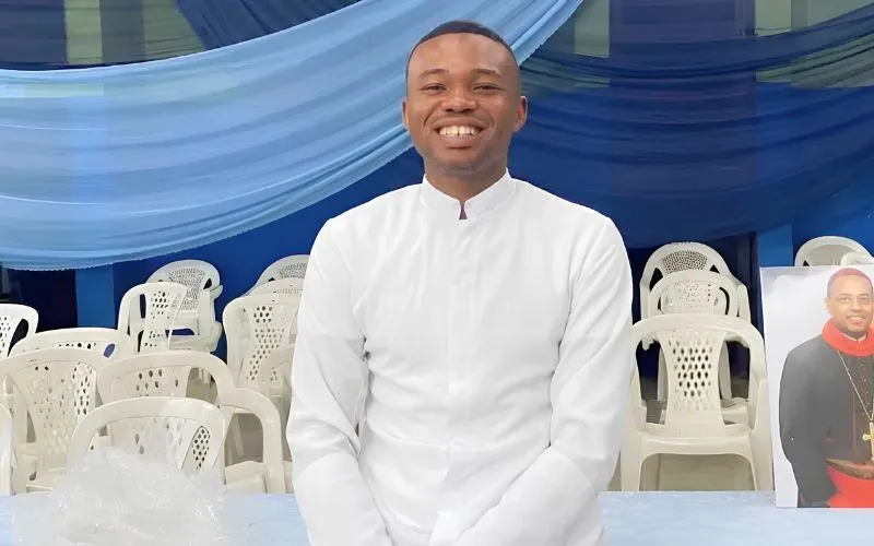 Nigerian seminarian abducted from bishop’s residence escapes unhurt #Catholic OTUKPO, Nigeria — A seminarian who was abducted from the bishop’s residence in Nigeria’s Diocese of Otukpo on July 29 has escaped from his captors and returned home unharmed.In a statement shared with ACI Africa, the sister service of EWTN News in Africa, on Aug. 16, the chancellor of the diocese, Father Joseph Aboyi Itodo, said Kelvin Ochai “managed to escape from his abductors and made his way to Aliade in Gwer East Local Government Area, where he was found and later safely taken home.”According to the chancellor, Bishop Michael Ekwoyi Apochi, who leads the diocese, expressed gratitude to the people of God “for their show of solidarity and earnest prayers which led to the speedy and safe return of our brother.”Apochi also thanked the priest and parishioners of Sts. Peter and Paul Aliade Parish, who received Ochai as a seminarian following his escape and provided him with accommodation for the night.Itodo also expressed the diocese’s appreciation to the Nigeria police for attending to the seminarian after he escaped.While giving thanks for Ochai’s safe return, the chancellor appealed for continued prayers for the many people being held by criminal groups in different parts of Nigeria, asking God to bring them safely out of captivity.He also called for prayers for an end to insecurity and the restoration of peace and stability in the West African nation.“May the good Lord reward you all beyond measure,” Itodo said, appealing for continued prayers that God would protect the people from violence and “restore sanity to our country Nigeria.”The West African nation has continued to experience attacks by armed groups involved in killings and kidnappings for ransom.The Boko Haram insurgency has posed a major security challenge in the country since 2009. The group reportedly seeks to turn Africa’s most populous nation into an Islamic state.Insecurity in other parts of Nigeria has also been linked to attacks involving predominantly Muslim Fulani herders, sometimes referred to as the Fulani militia.This story was first published by ACI Africa, the sister service of EWTN News in Africa, and has been adapted by EWTN News.