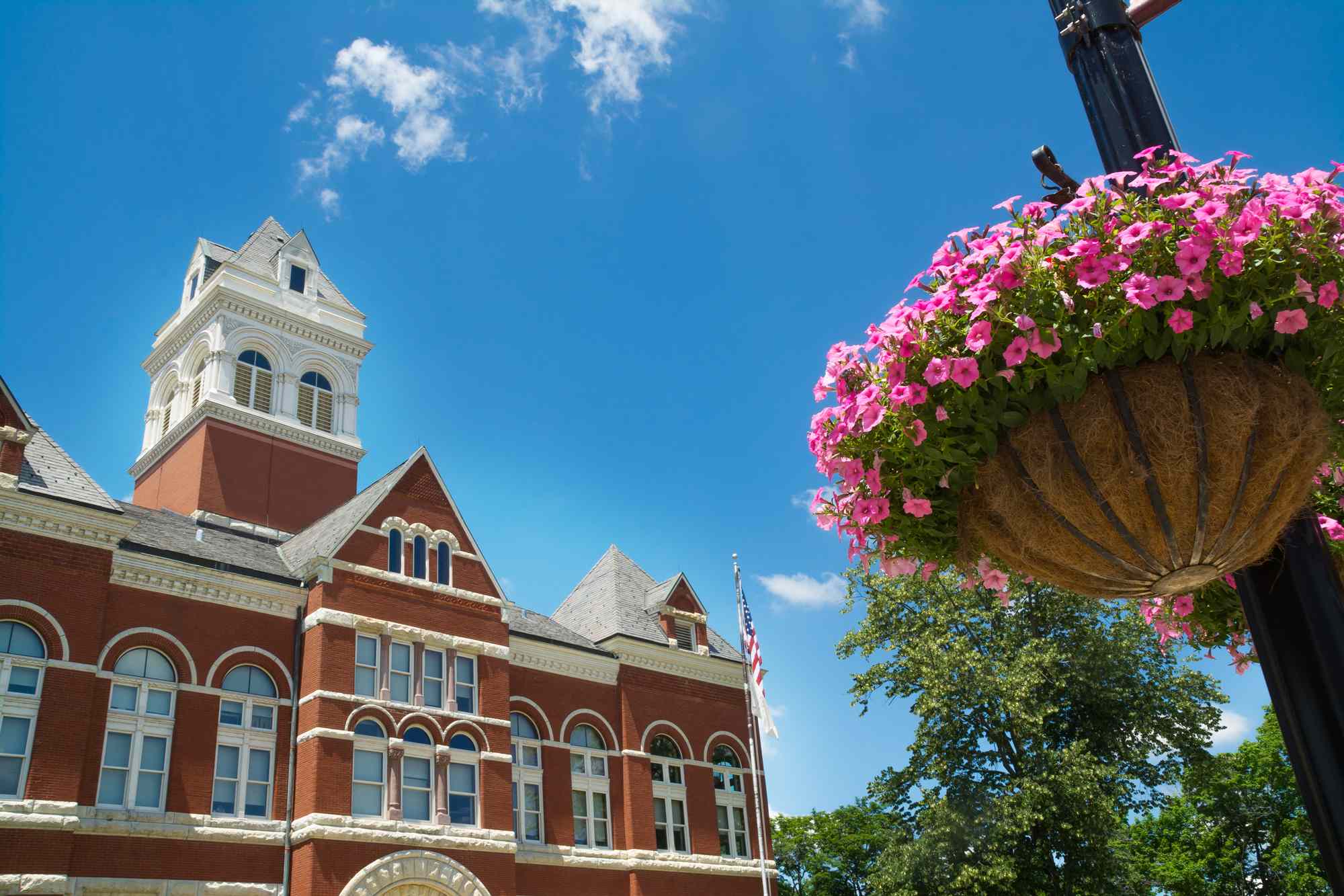 This Charming River Town Is One of the Midwest’s Best-kept Secrets for Arts, History, and Outdoor Adventure #Travel Oregon, Illinois, is an easy escape from Chicago, with two state parks.