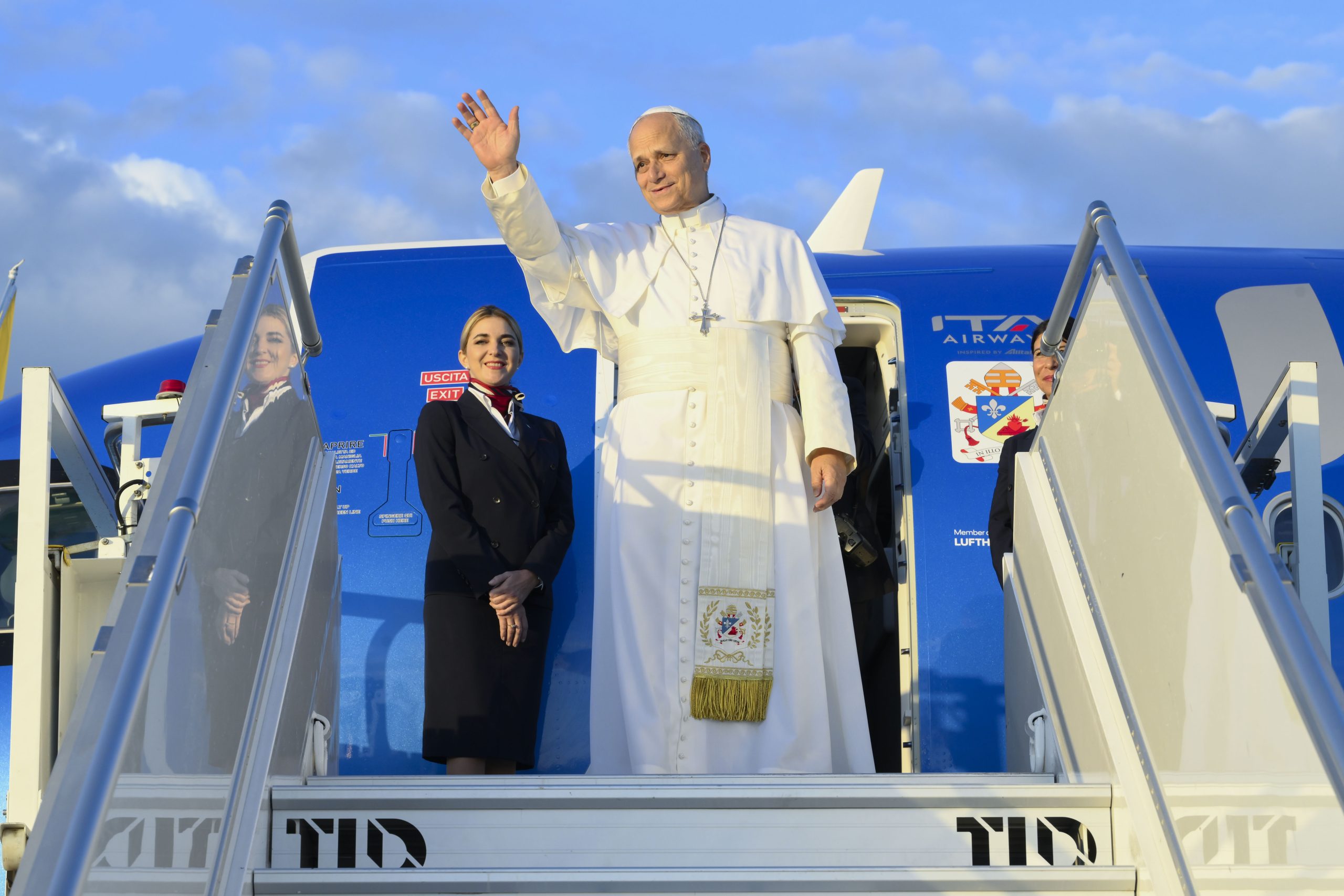 Pope Leo XIV arrives in Paris at start of 4-day visit to France #Catholic PARIS — Pope Leo XIV arrived in France on Friday for a four-day visit to the country that begins with a packed first day, with stops at UNESCO headquarters, Notre-Dame Cathedral, and the national stadium for a prayer vigil with 80,000 young people. Leo is the first pope to visit Paris since Pope Benedict XVI in 2008.Leo was welcomed at Paris Orly Airport by President Emmanuel Macron. Two local children presented flowers as the pontiff was given military honors — a formal ceremonial tribute — before entering a room of the airport with the French president for a private conversation.During the flight from Rome, the pope told reporters that he would address “a number of very important topics” during his visit. “I above all am traveling to France, as anywhere else in the world, as a follower of Jesus Christ who wants to bring peace of Christ throughout the world,” he said.The pope’s first stop in the French capital will be the Élysée Palace, the official residence of the French president, an 18th-century mansion surrounded by elaborate landscaped gardens.There, Leo will again have time to speak with Macron, before delivering the first official speech of the trip, addressed to political authorities and members of civil society, the business world, and the diplomatic corps.Among the most sensitive issues that the pope is expected to address are end-of-life questions. France legalized assisted suicide and euthanasia this summer, becoming the fifth European country to do so after Belgium, the Netherlands, Luxembourg, and Spain. After a break for lunch, the Holy Father will visit the headquarters of UNESCO — the United Nations Educational, Scientific and Cultural Organization — a specialized UN agency that preserves cultural heritage sites and promotes peace, sustainable development, and human rights.